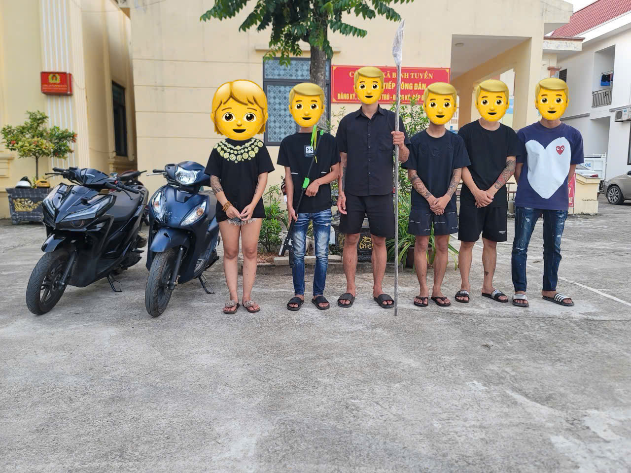 tuýp sắt - Ảnh 1.