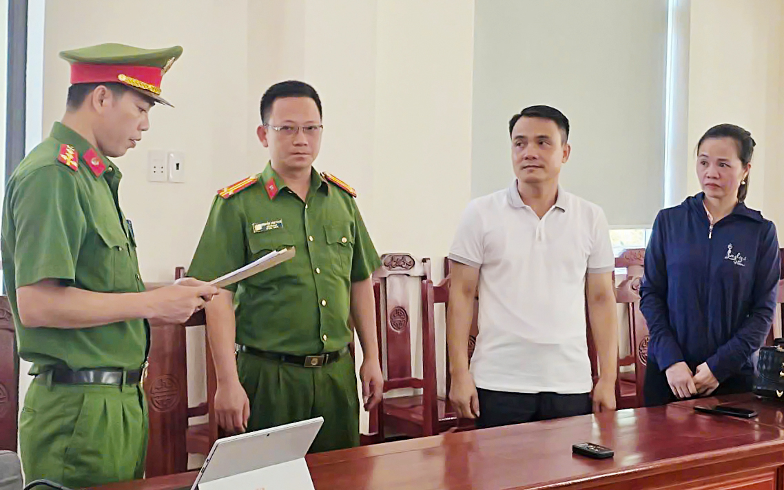 Khởi tố hiệu trưởng, giáo viên nâng điểm cho thí sinh thi vào lớp 10 - Ảnh 1. hiệu trưởng - Ảnh 1.