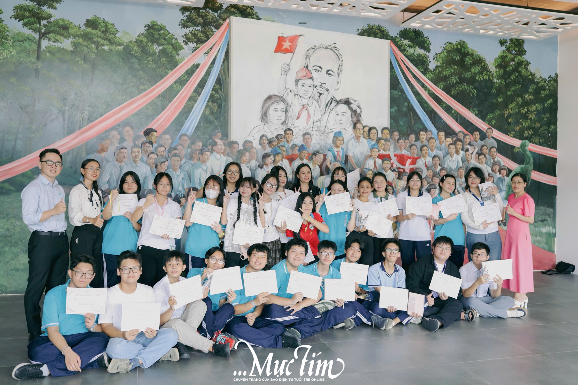 Teen Trường THPT Ten Lơ Man hóa thân thám tử truy tìm manh mối lịch sử tại bảo tàng - Ảnh 2.