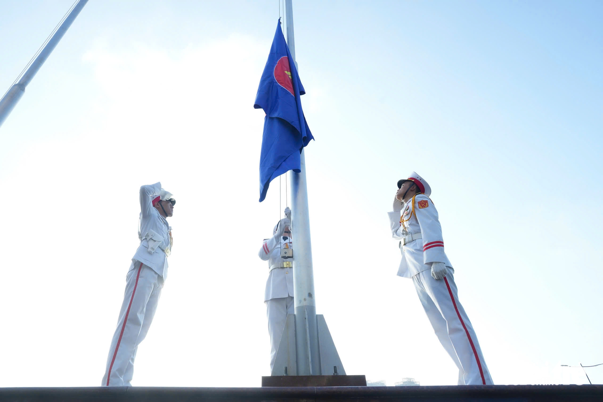 Lễ thượng cờ đón tuổi 58 của ASEAN tại Hà Nội và TP.HCM- Ảnh 7.
