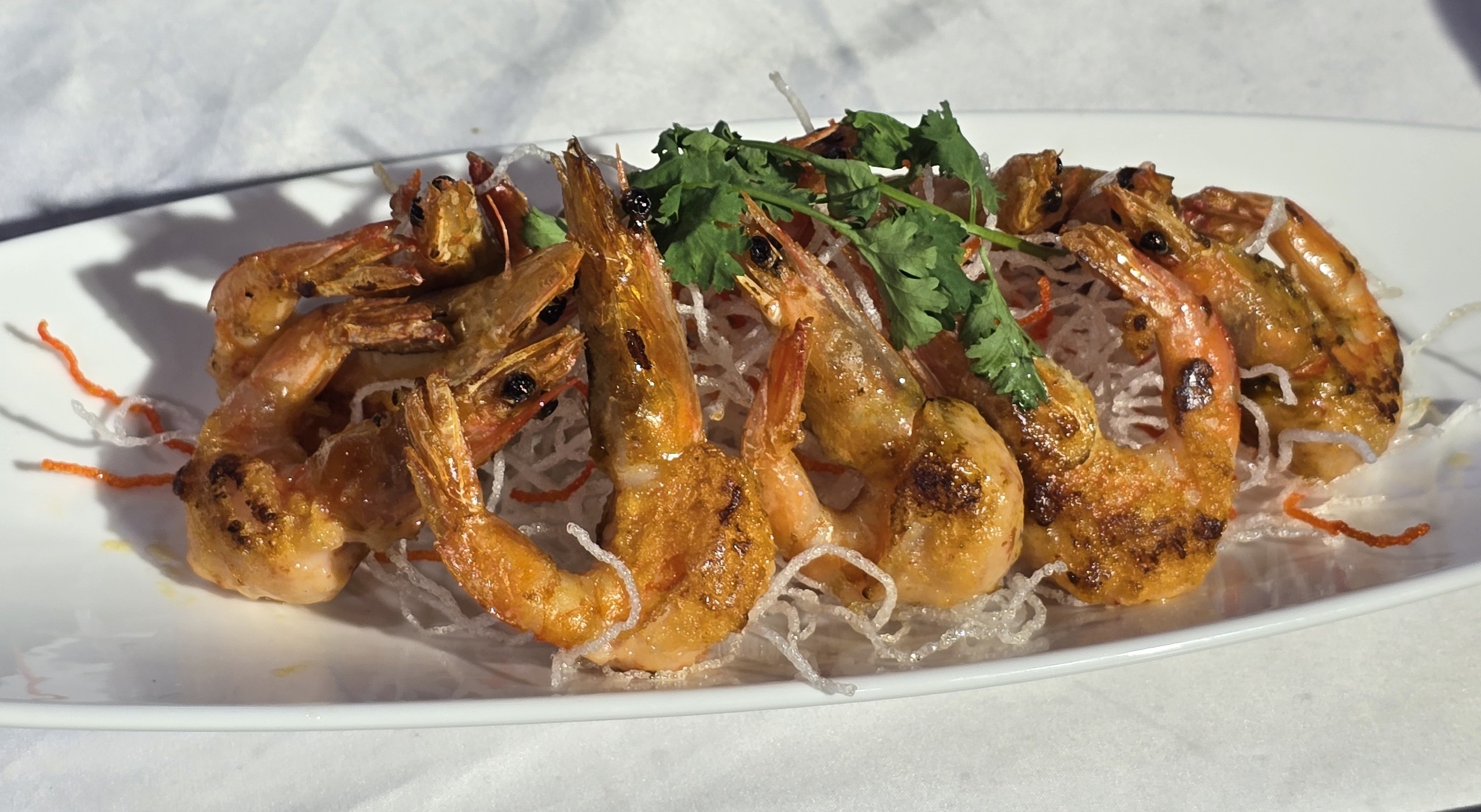Cua Cà Mau xốt tiêu lốp, tôm sú nhồi bách hoa kiểu Việt và kiểu Hoa - Ảnh 4.