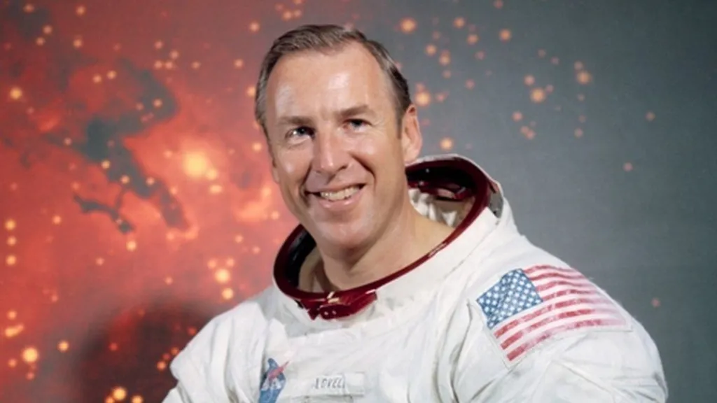Phi hành gia huyền thoại Mỹ Jim Lovell qua đời ở tuổi 97 - Ảnh 1. Jim Lovell - Ảnh 1.