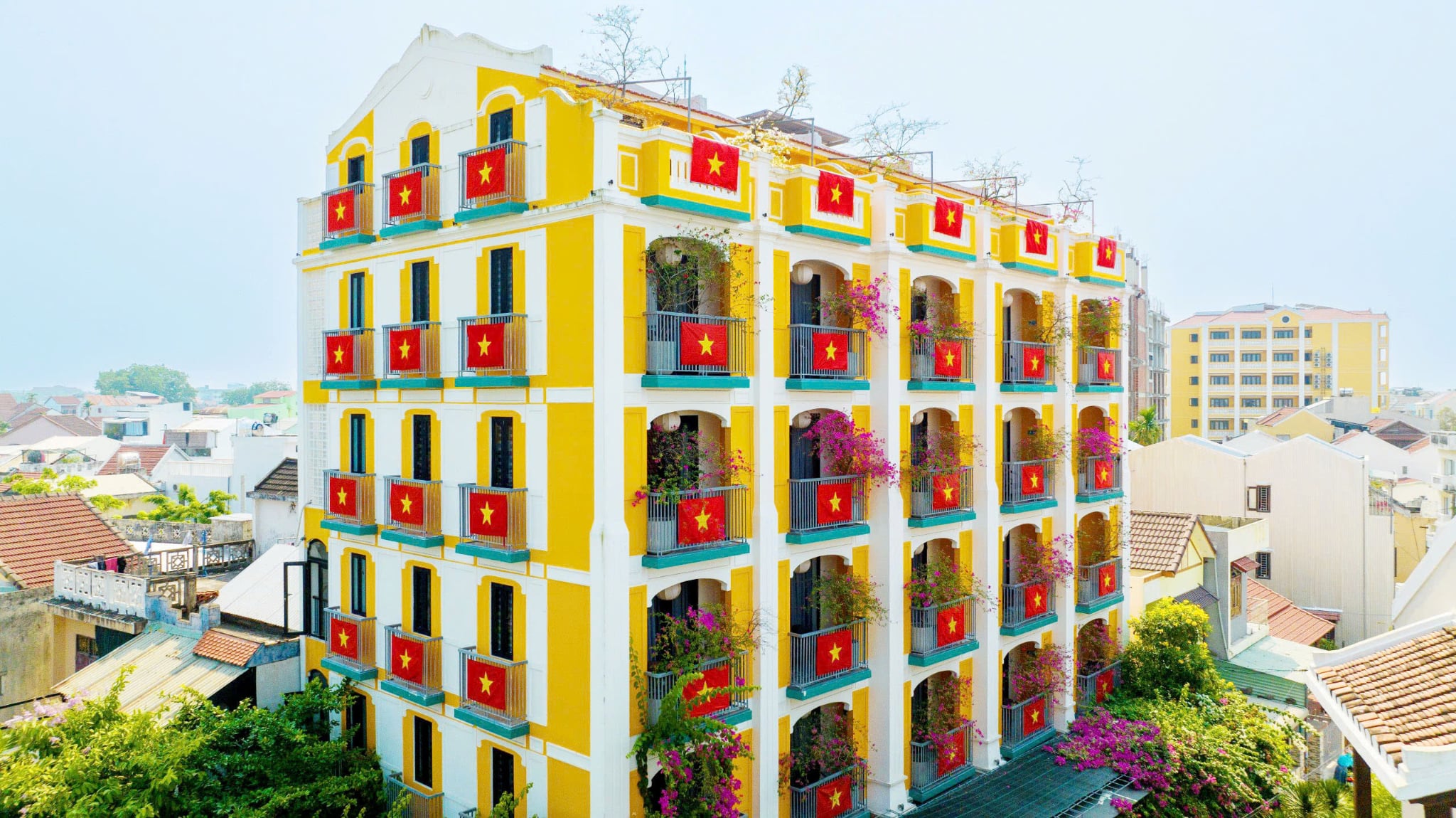 Hoi An ancient town unusually deserted during National Day holiday - Ảnh 3.
