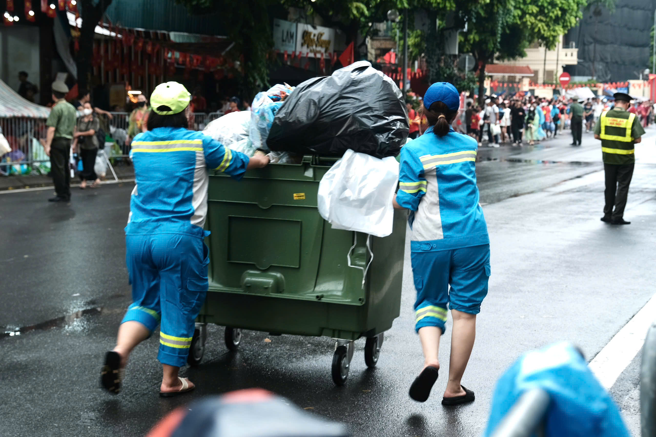 xả rác - Ảnh 1.