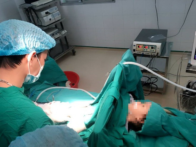 Trẻ em cũng mắc u buồng trứng - Ảnh 1. u buồng trứng - Ảnh 1.