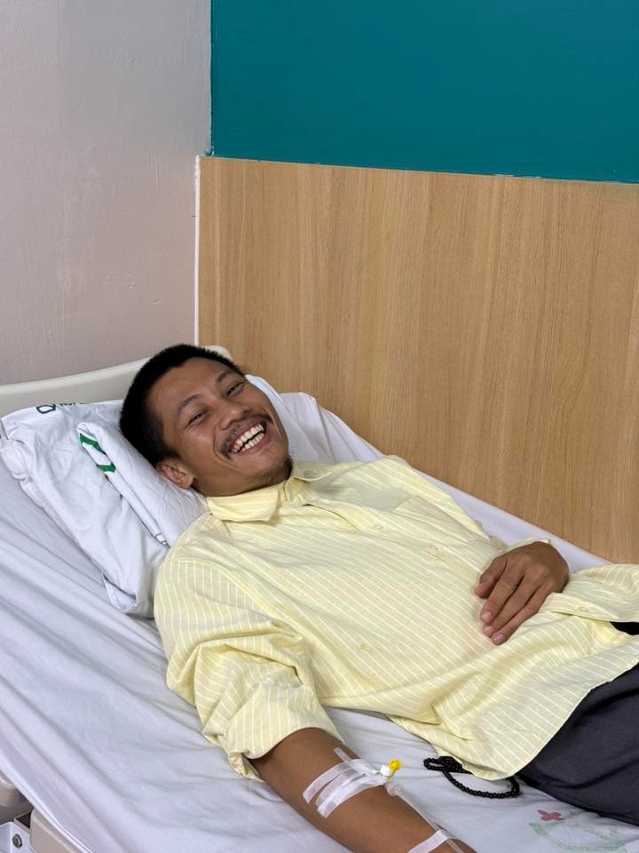 Mưa đỏ - Ảnh 1.