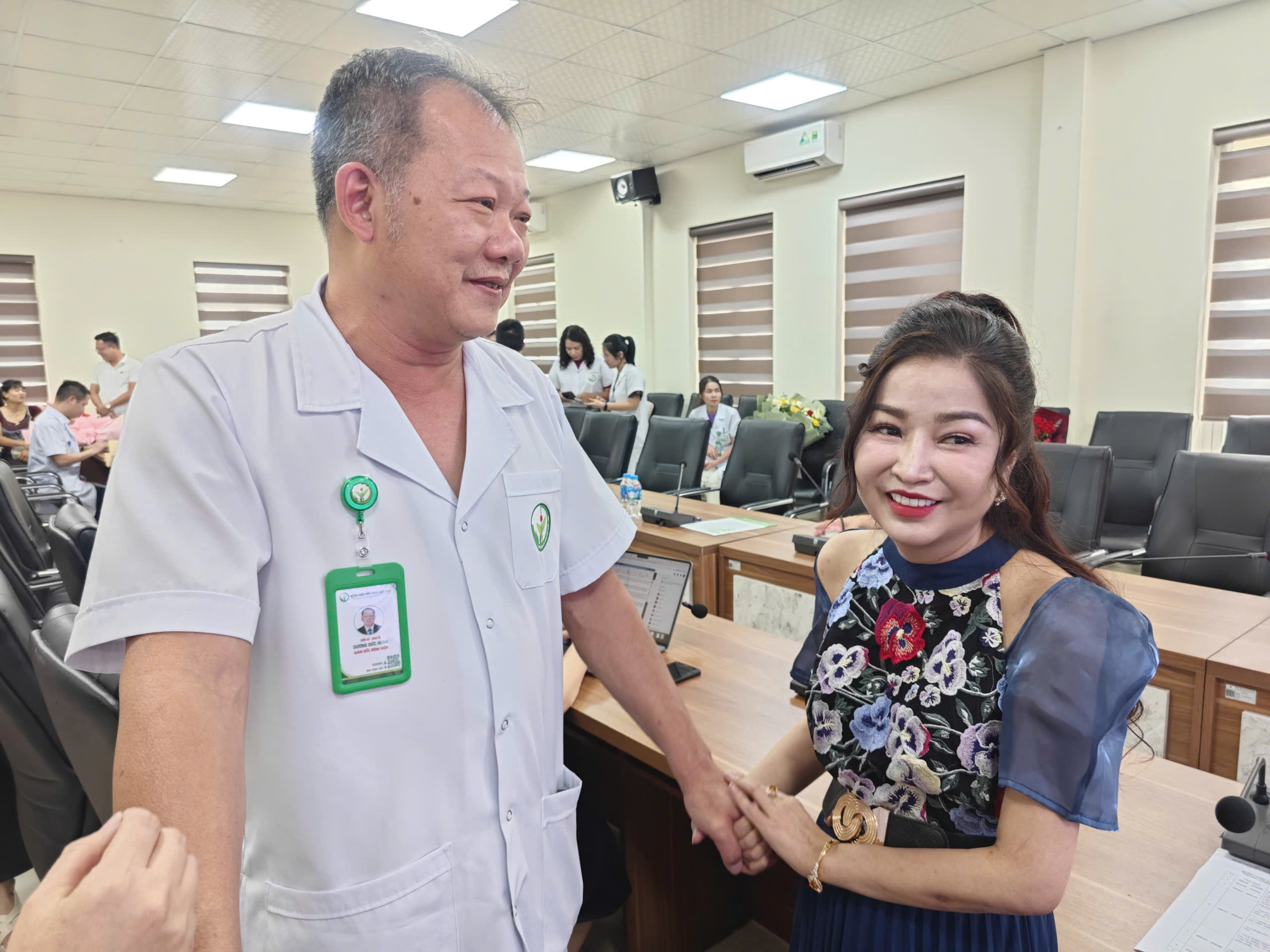 Người được ghép cả tim và phổi đầu tiên tại Việt Nam: ‘Tôi như từ cõi chết trở về’ - Ảnh 2.
