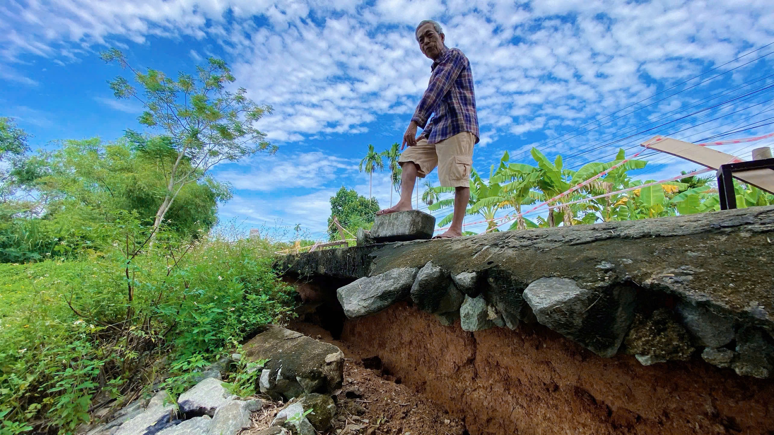 SẠT LỞ - Ảnh 1.