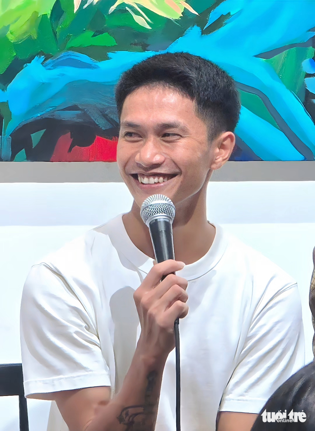 Нгуєн Хунг «Що прекрасніше» називається «новою силою» у виконанні Хоа Мінзі – Фото 4. Nguyễn Hùng - Ảnh 3.