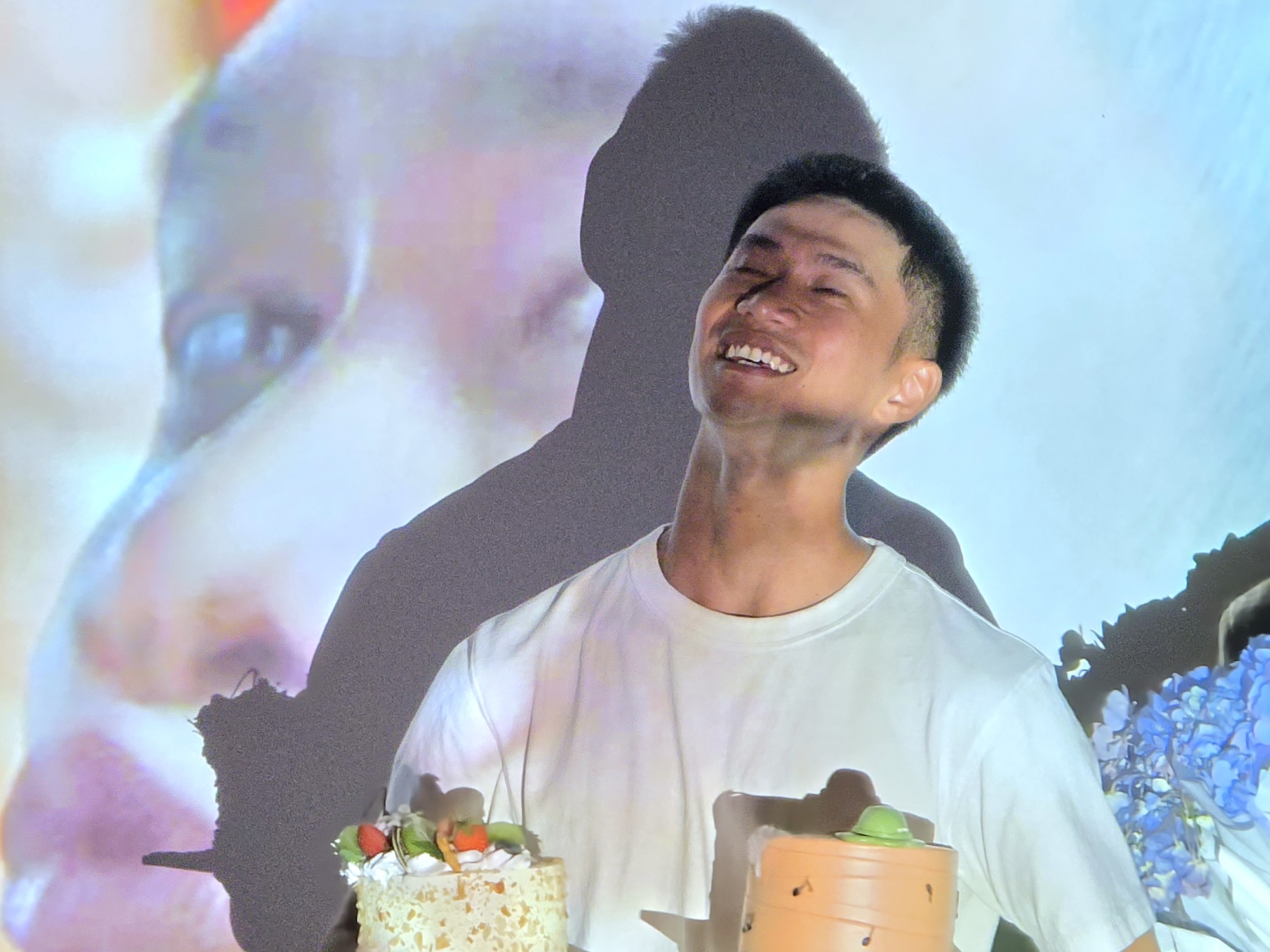 Нгуєн Хунг «Що прекрасніше» називається «новою силою» у виконанні Хоа Мінзі – Фото 3. Nguyễn Hùng - Ảnh 2.