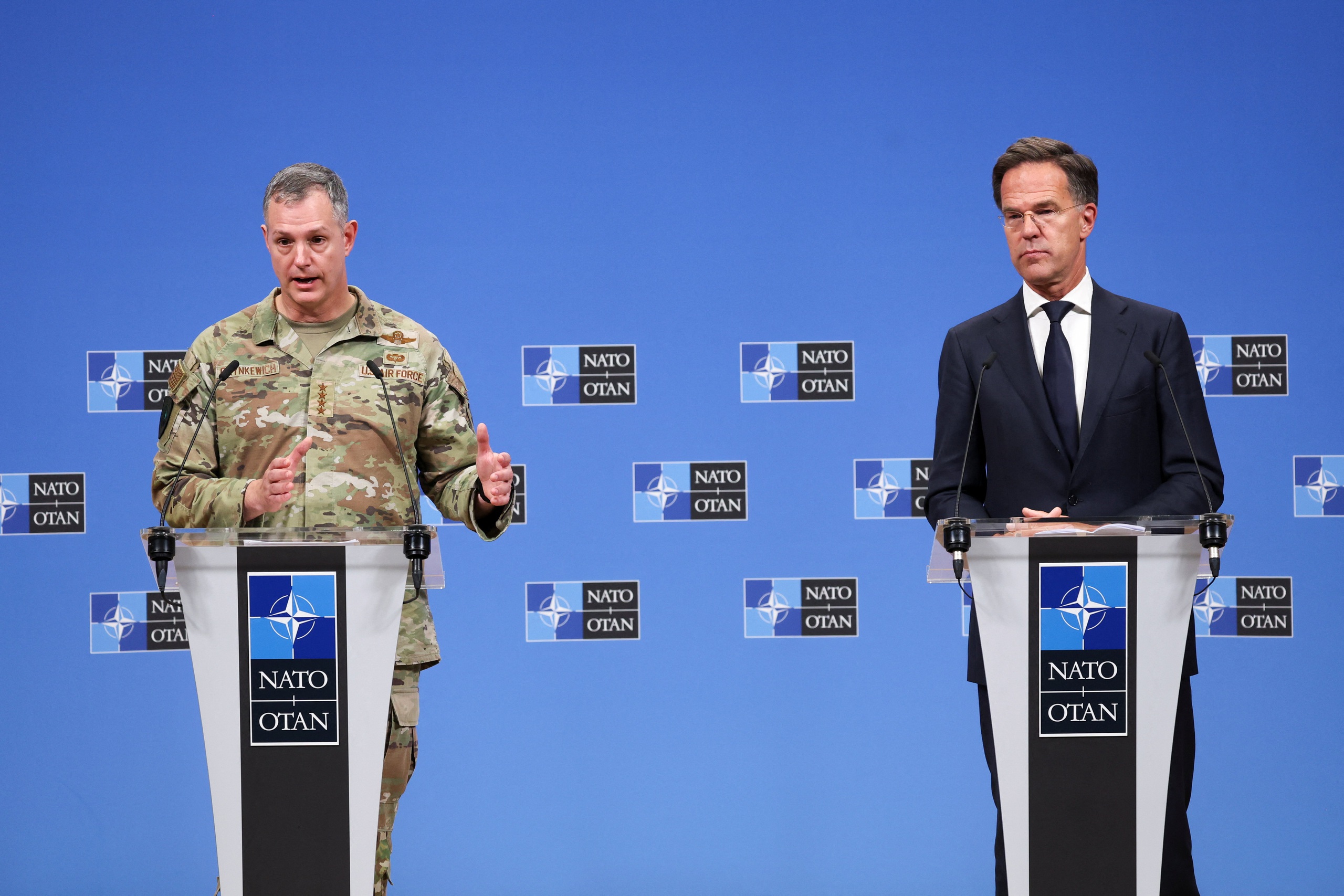 NATO tăng máy bay chiến đấu củng cố phòng thủ sườn phía đông phòng ngừa Nga - Ảnh 1.