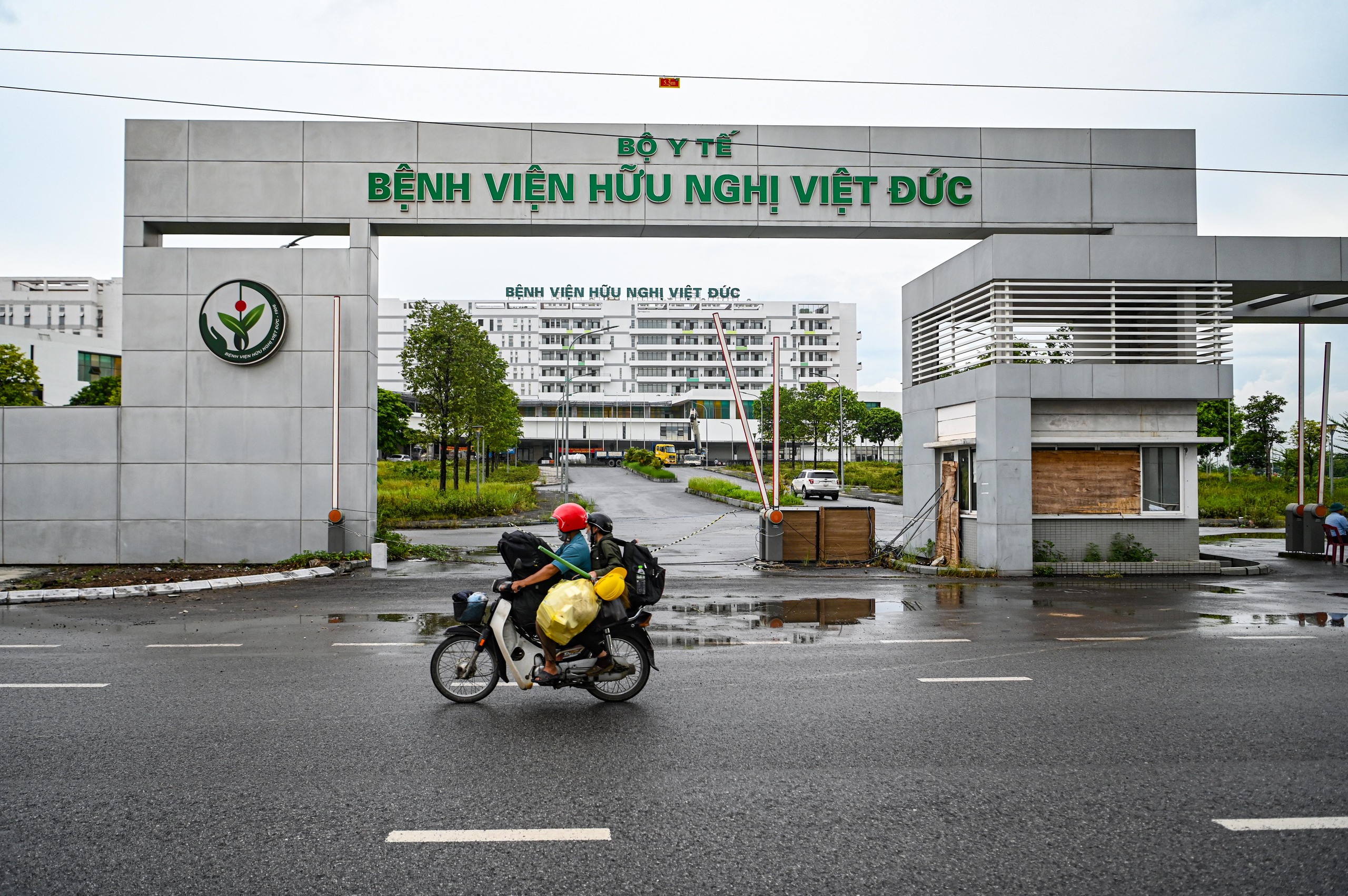 Bệnh viện Việt Đức tại Ninh Bình chuẩn bị tiếp nhận bệnh nhân, giai đoạn đầu với 300 giường bệnh - Ảnh 1. Bệnh viện Việt Đức tại Ninh Bình chuẩn bị tiếp nhận bệnh nhân, giai đoạn đầu với 300 giường bệnh - Ảnh 1.