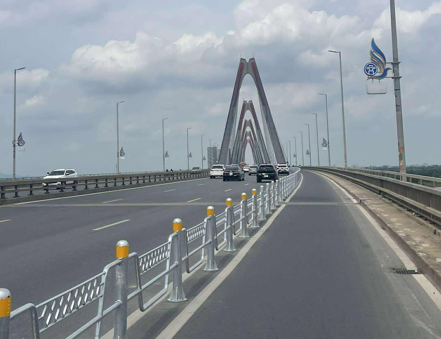 cầu Nhật Tân - Ảnh 1.