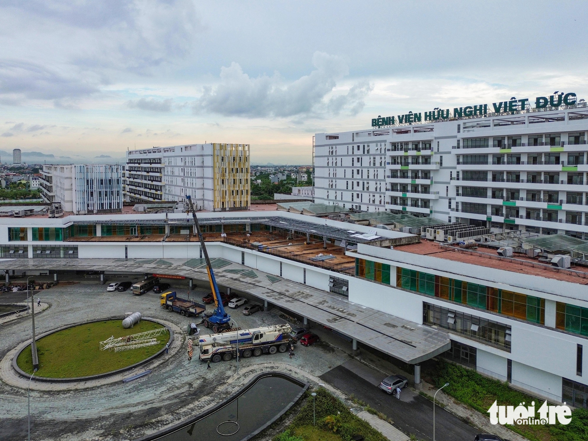 Quang cảnh hai bệnh viện Bạch Mai, Việt Đức cơ sở 2 trước ngày 'hẹn' đi vào hoạt động - Ảnh 6.