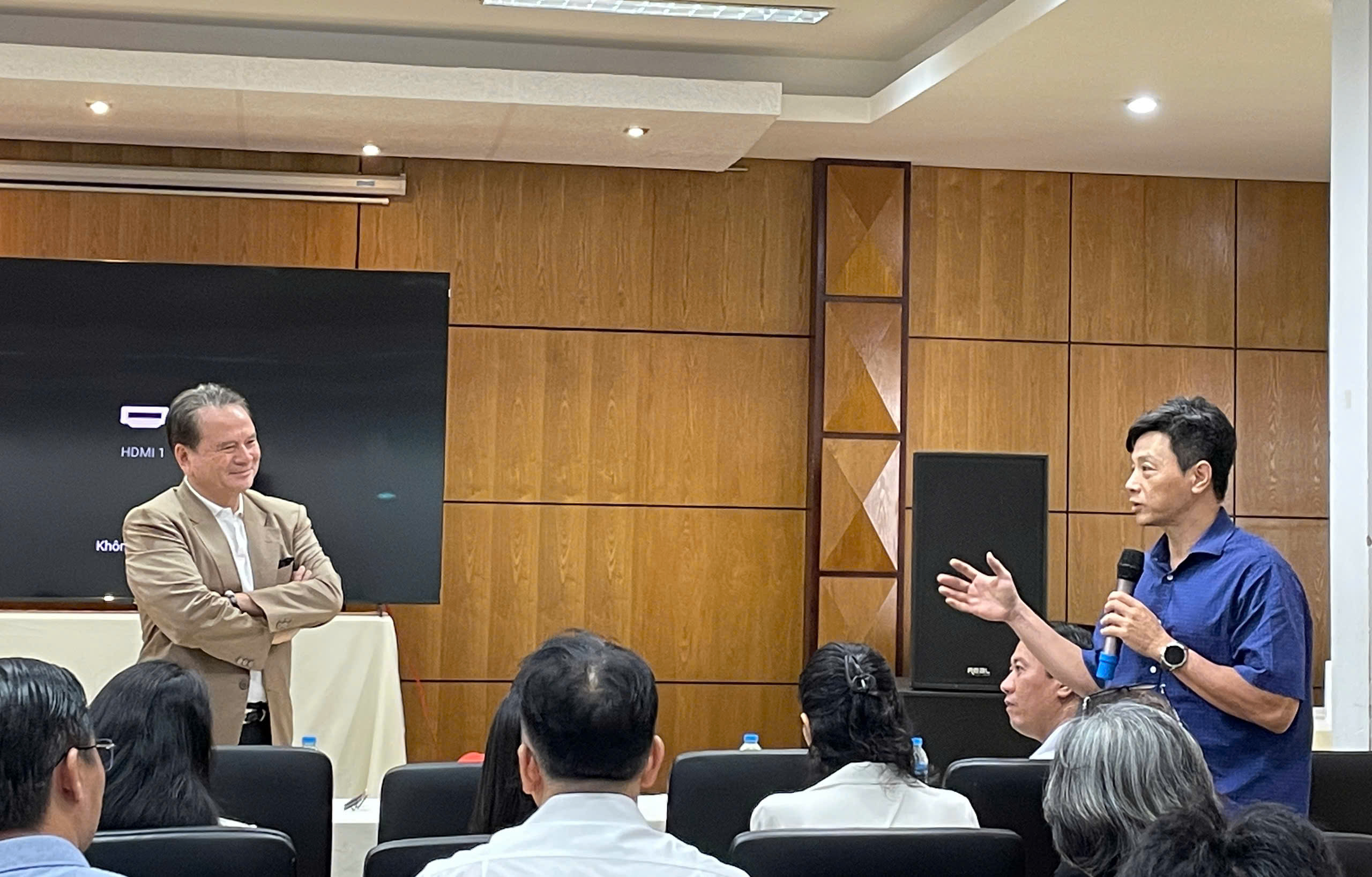 Εκπαίδευση στην ψηφιακή εποχή: Ακούγοντας τη Γενιά Ζ για να αναπτυχθούμε μαζί - Φωτογραφία 2. giáo dục - Ảnh 2.