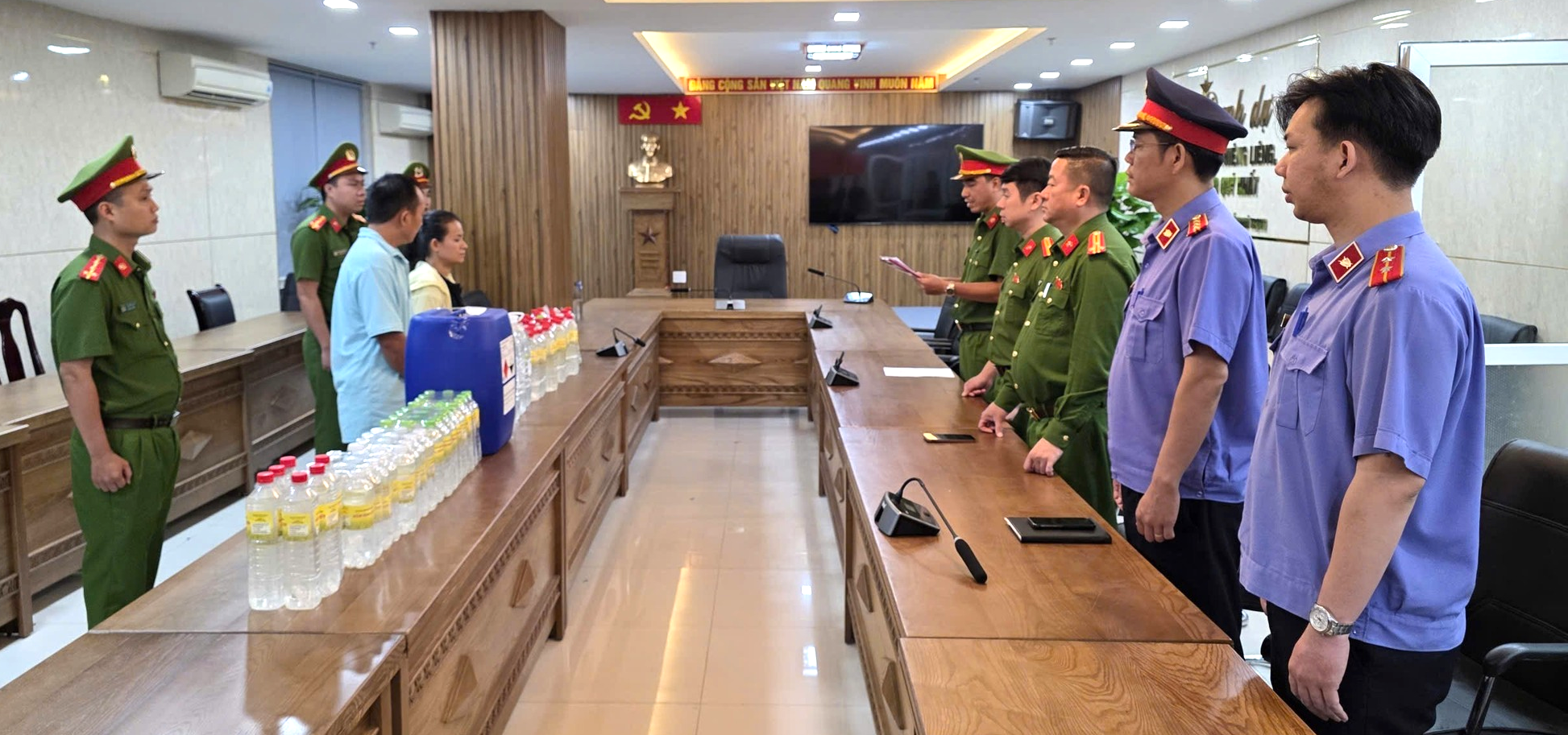 giấm giả - Ảnh 1.