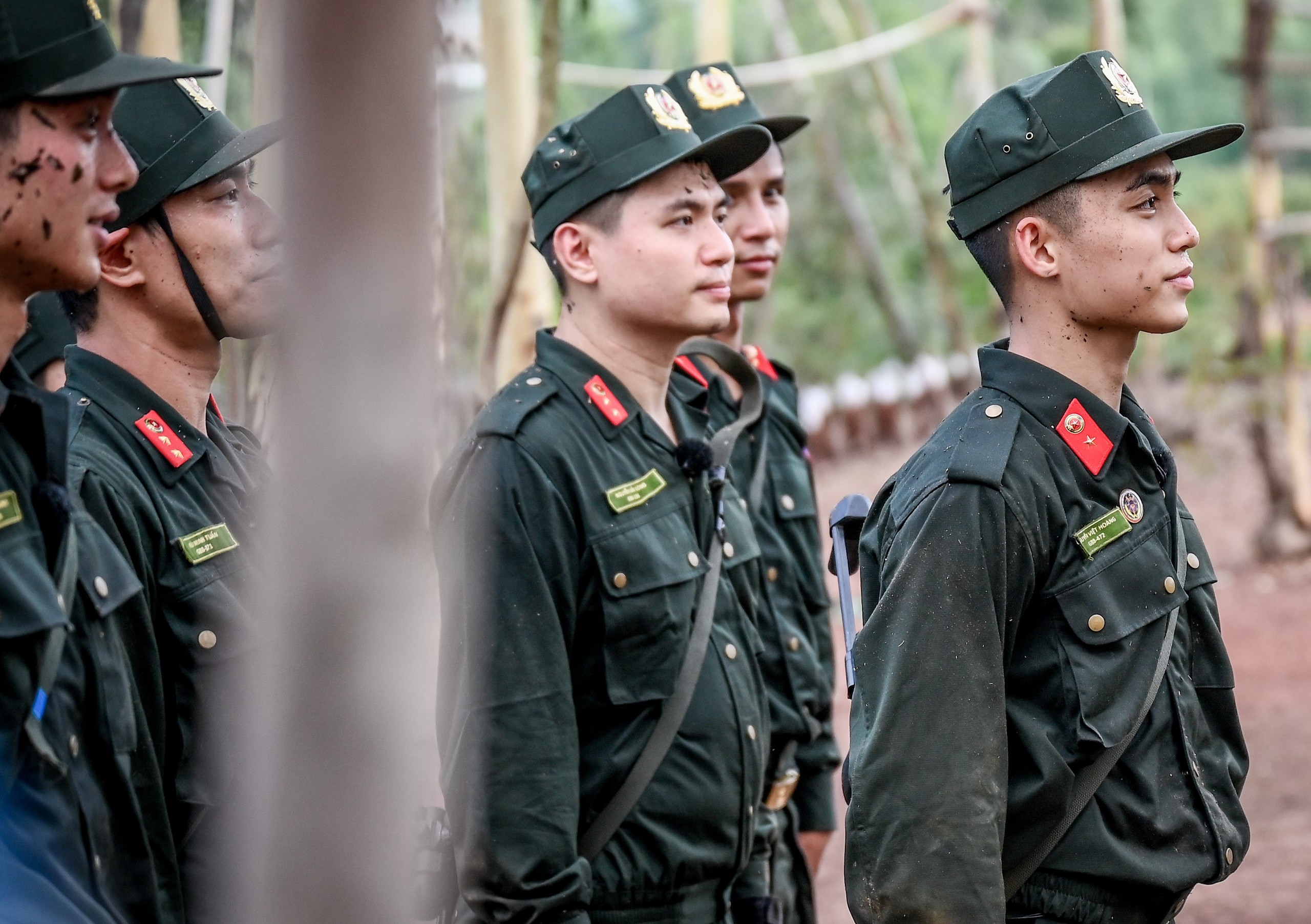 MONO, Kiều Minh Tuấn nhận Hoa điểm 10, Binz gặn nạn trong Chiến sĩ quả cảm - Ảnh 2. Chiến sĩ quả cảm - Ảnh 2.