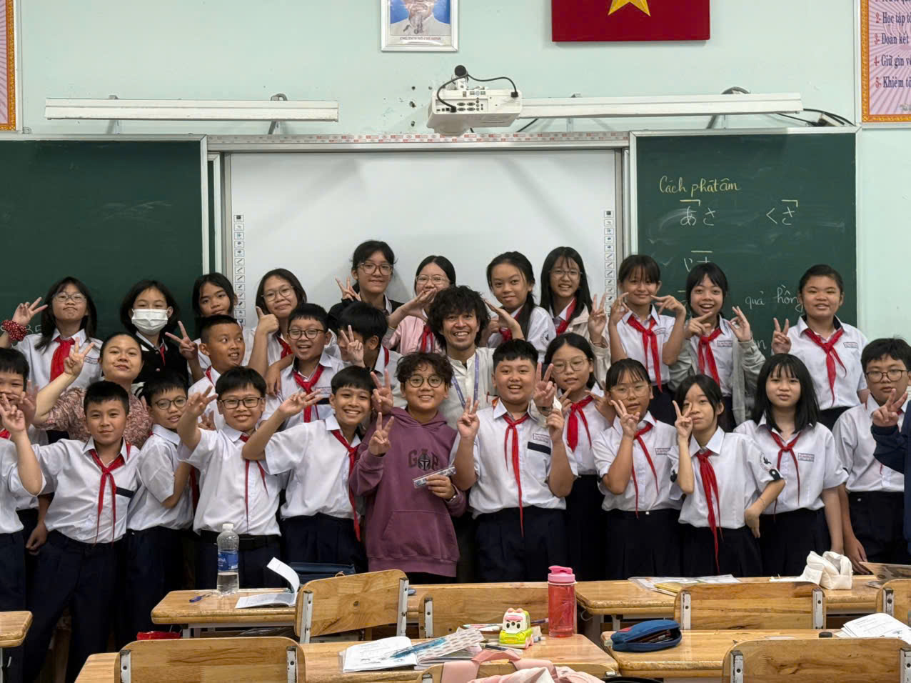 Hô Chi Minh-Ville : 18 lycées reçoivent le soutien des Japonais pour enseigner le japonais - Photo 1. TP.HCM: 18 trường phổ thông được người Nhật hỗ trợ dạy tiếng Nhật - Ảnh 1.