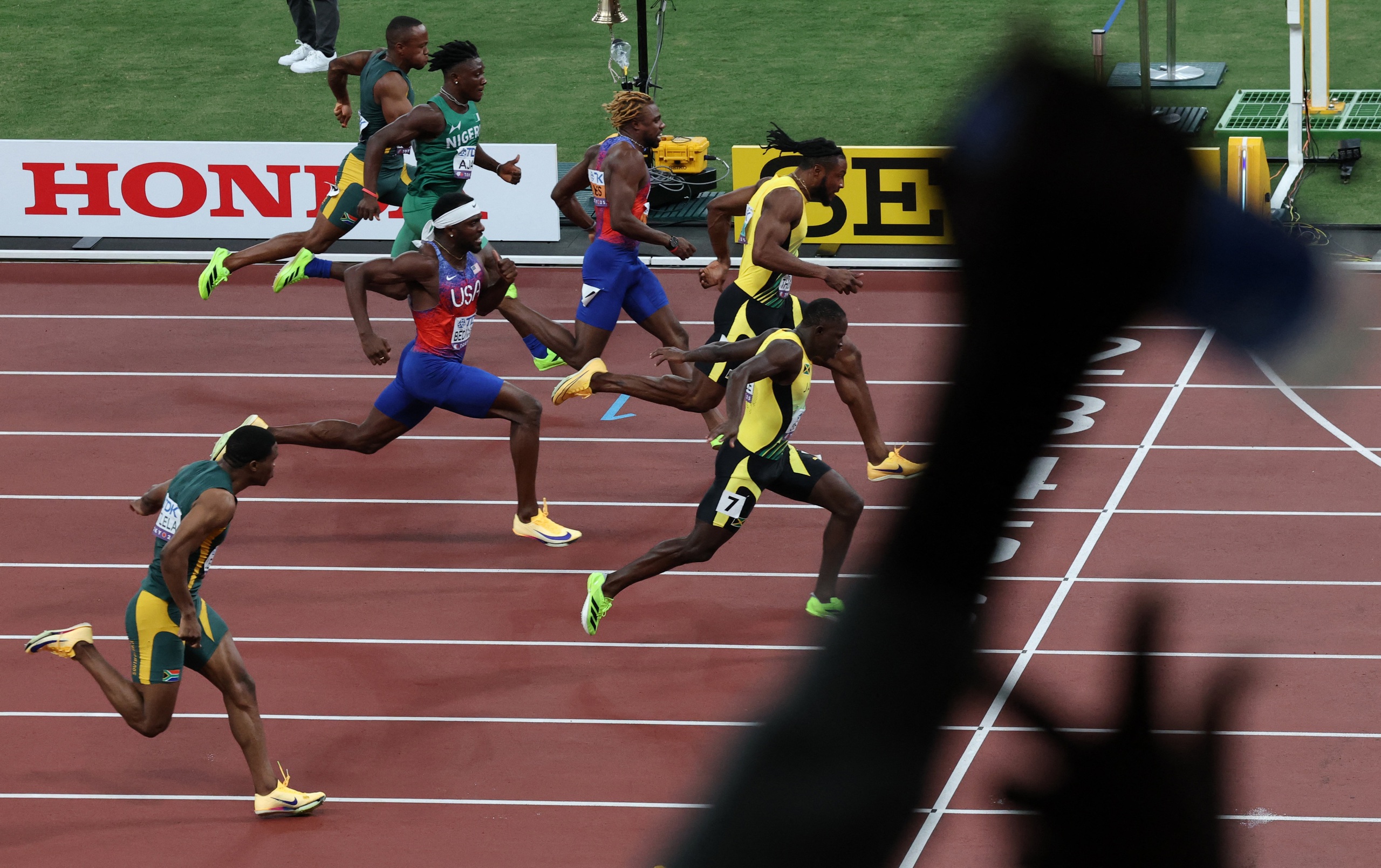 Usain Bolt - Ảnh 2.