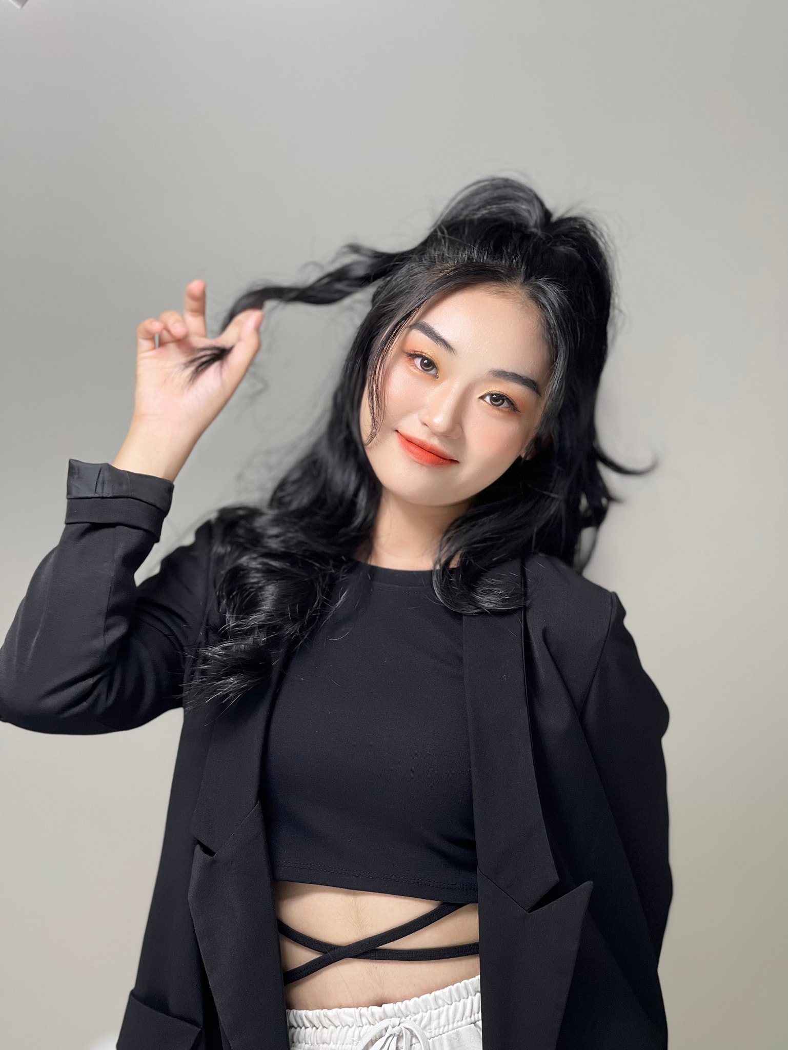 Ba làm thợ hồ, mẹ bán vé số nuôi ước mơ hoa hậu cho Nguyễn Thị Yến Nhi - Ảnh 7. Nguyễn Thị Yến Nhi - Ảnh 7.