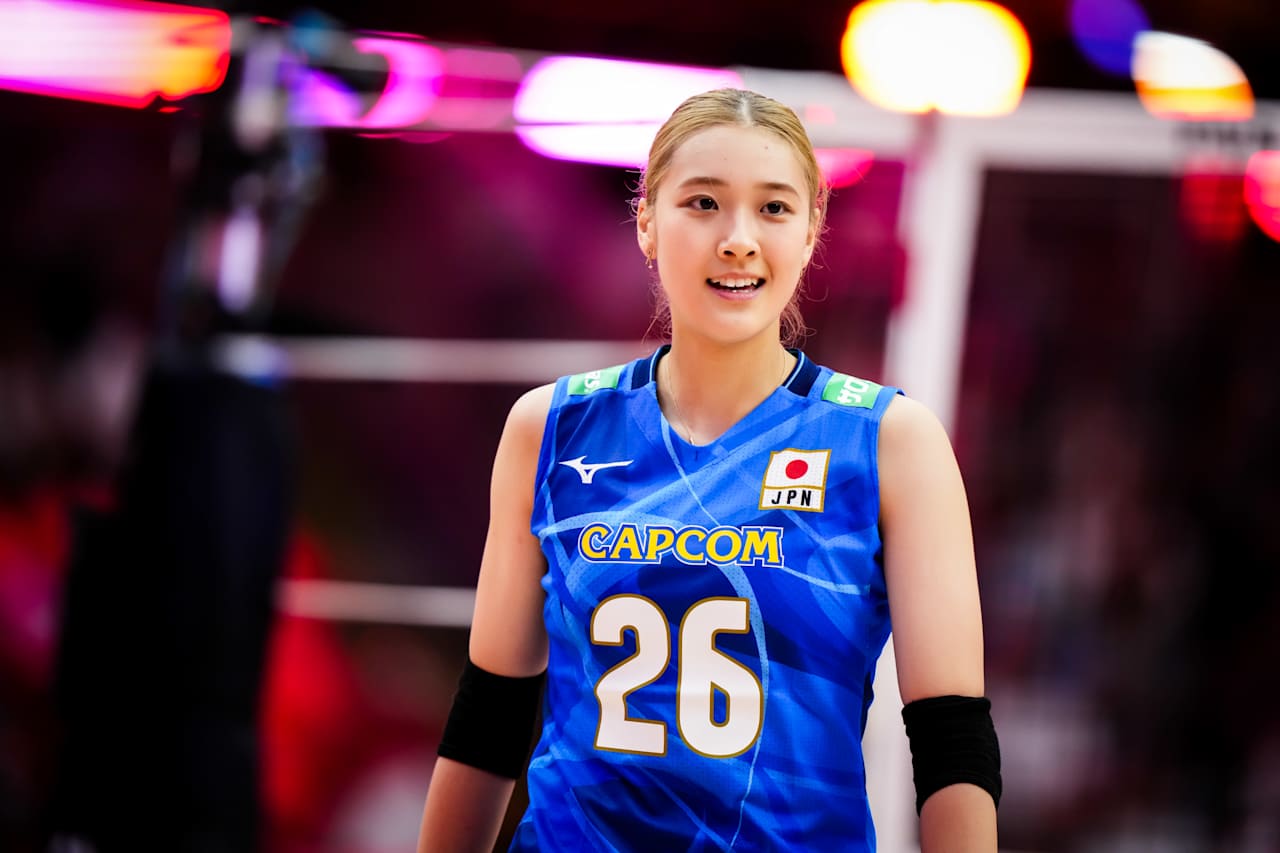 Fan bóng chuyền Nhật Bản giận dữ, khuyên đội nam 'cắp sách học đội nữ' - Ảnh 3.