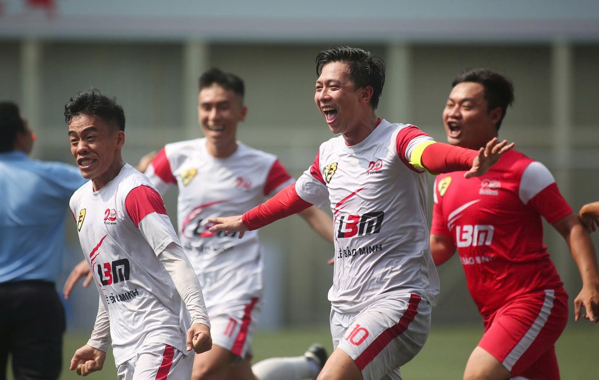 Giải bóng đá công nhân, viên chức Việt Nam 2025: Sôi nổi khí thế trước vòng loại - Ảnh 2.