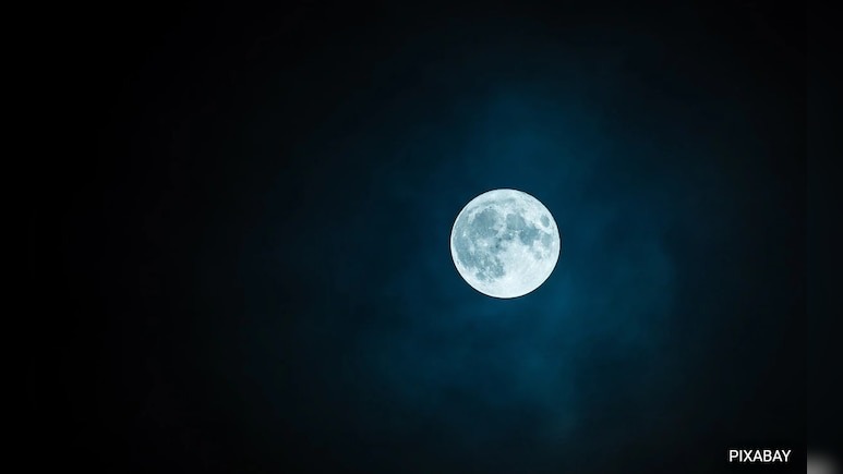 Mặt trăng đang ngày càng rời xa Trái đất, điều gì đang xảy ra? - Ảnh 1.