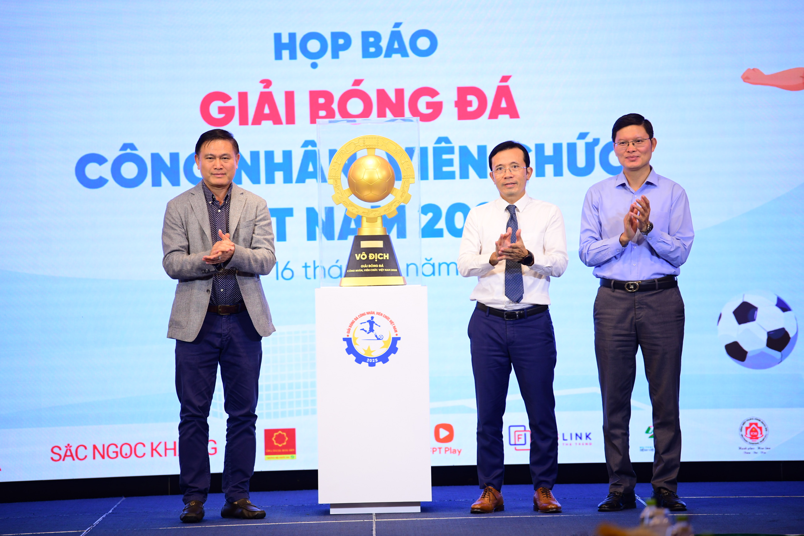 VFF cam kết phát triển Giải bóng đá công nhân, viên chức Việt Nam - Ảnh 3.