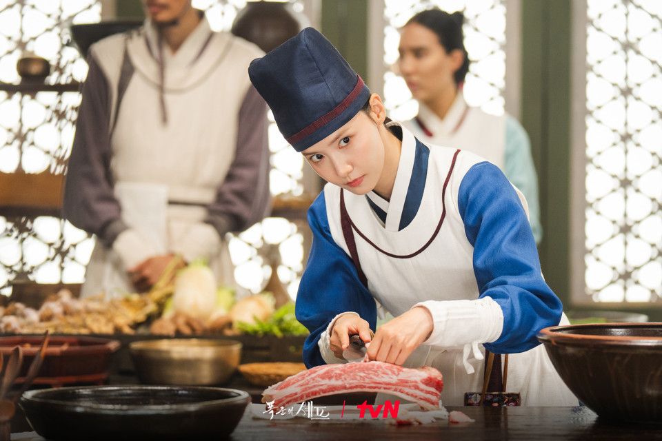 Lý do yếu tố ẩm thực trong Ngự trù của bạo chúa gây sốt quốc tế? - Ảnh 4.