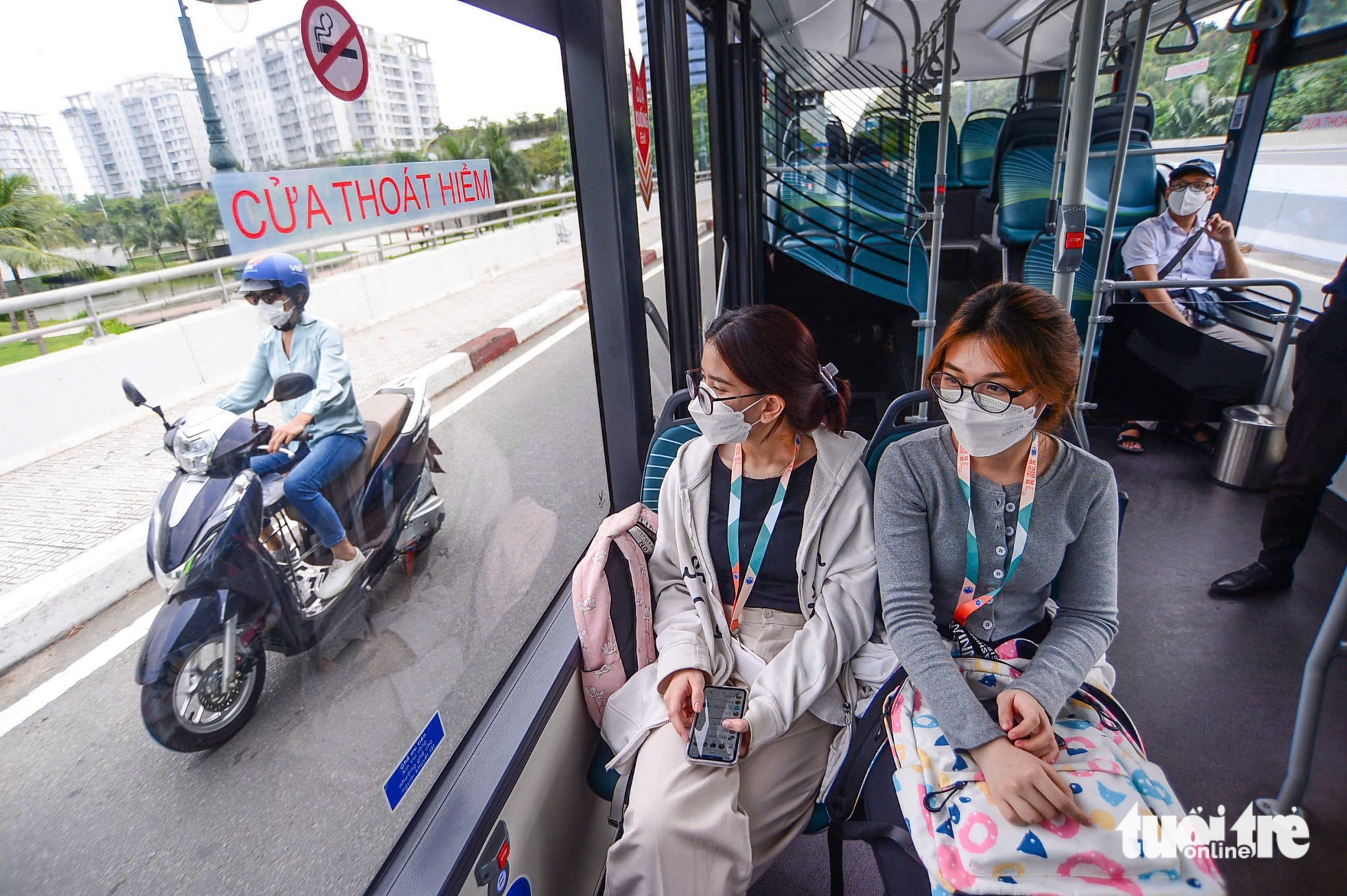 Hơn 100 tuyến xe buýt TP.HCM triển khai vé điện tử - Ảnh 1.