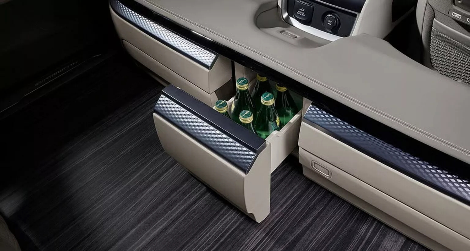 Kia Carnival 2026 thêm bản 'chủ tịch': Như phòng khách sạn di động, có chi tiết gợi nhớ Rolls-Royce - Ảnh 14.
