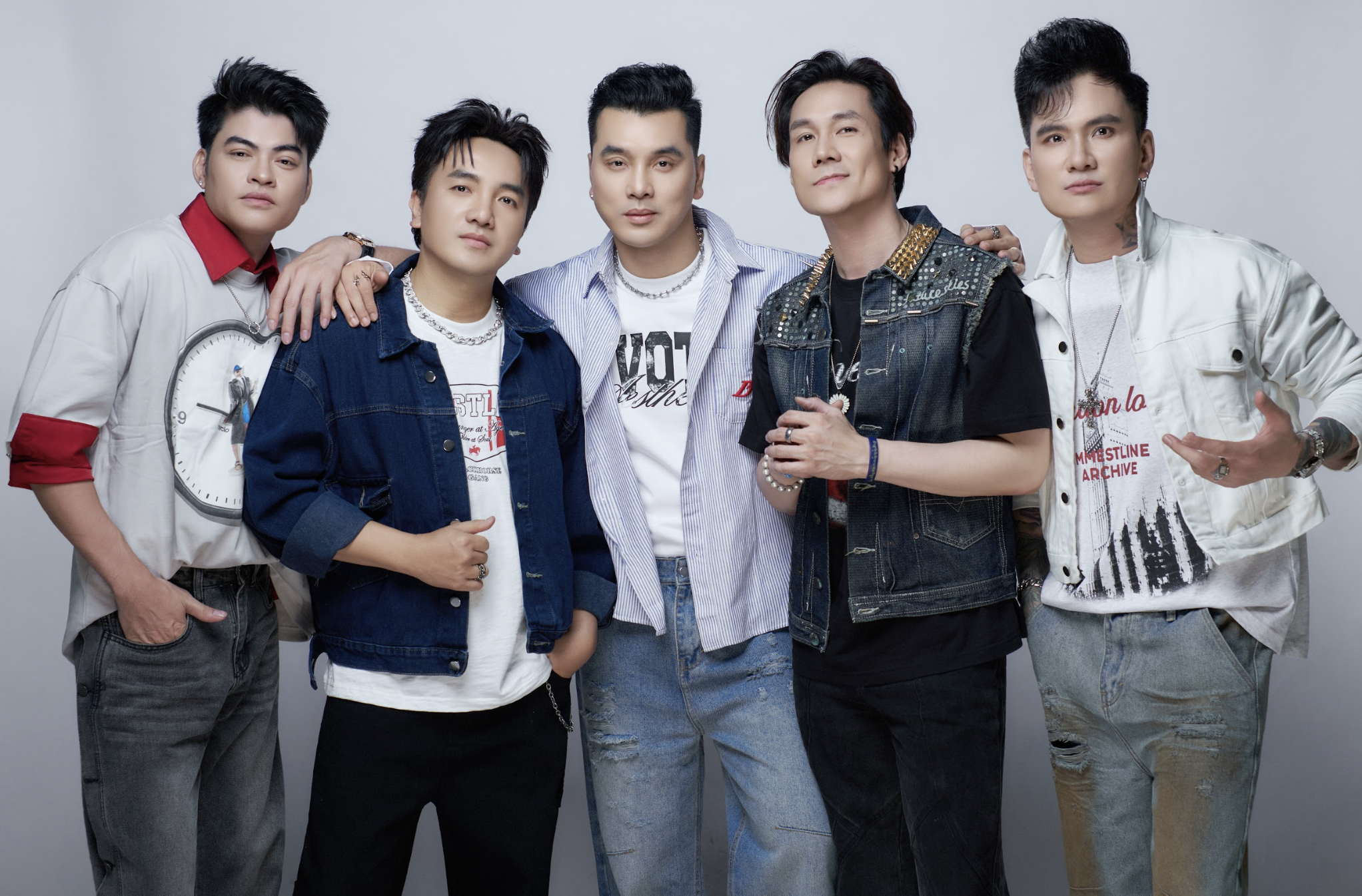 Khánh Phương tuyên bố không hét giá cát sê khi diễn với nhóm Ngũ Hổ Tướng - Ảnh 2.