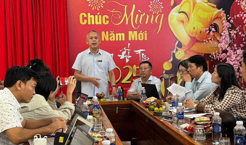 ក្រសួងសុខាភិបាល ស្នើសុំការបំភ្លឺជាបន្ទាន់ ជុំវិញករណីជំងឺដុំគីសជិត 500 ករណី ដែលម៉ាស៊ីនឡាស៊ែរ ខូចនៅដាកឡាក់ - រូបថត 2. Máy laser hỏng vẫn tán sỏi cho 500 bệnh nhân, Bộ Y tế chỉ đạo khẩn - Ảnh 2.