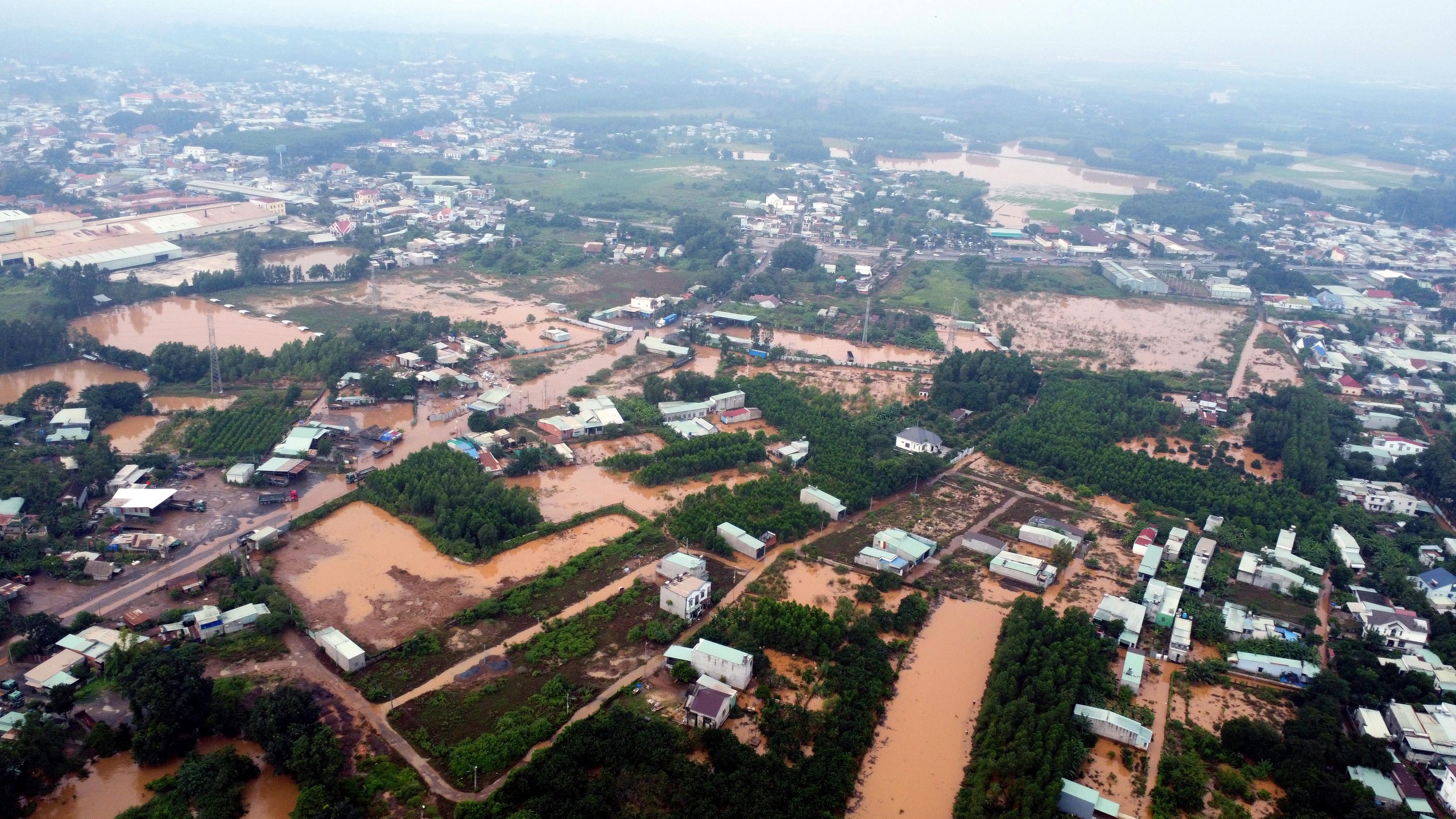 Tỉnh ủy Đồng Nai yêu cầu xử lý vụ thi công cao tốc Biên Hòa - Vũng Tàu gây ngập nhà dân - Ảnh 1.