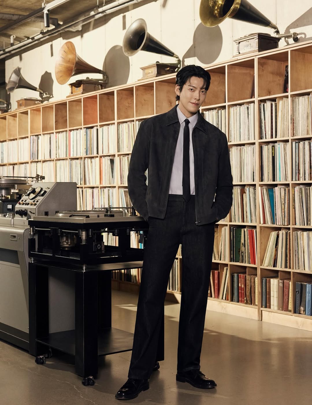 Cặp đôi Kim Woo Bin, Suzy hội ngộ trong bộ phim mới sau 9 năm - Ảnh 2.