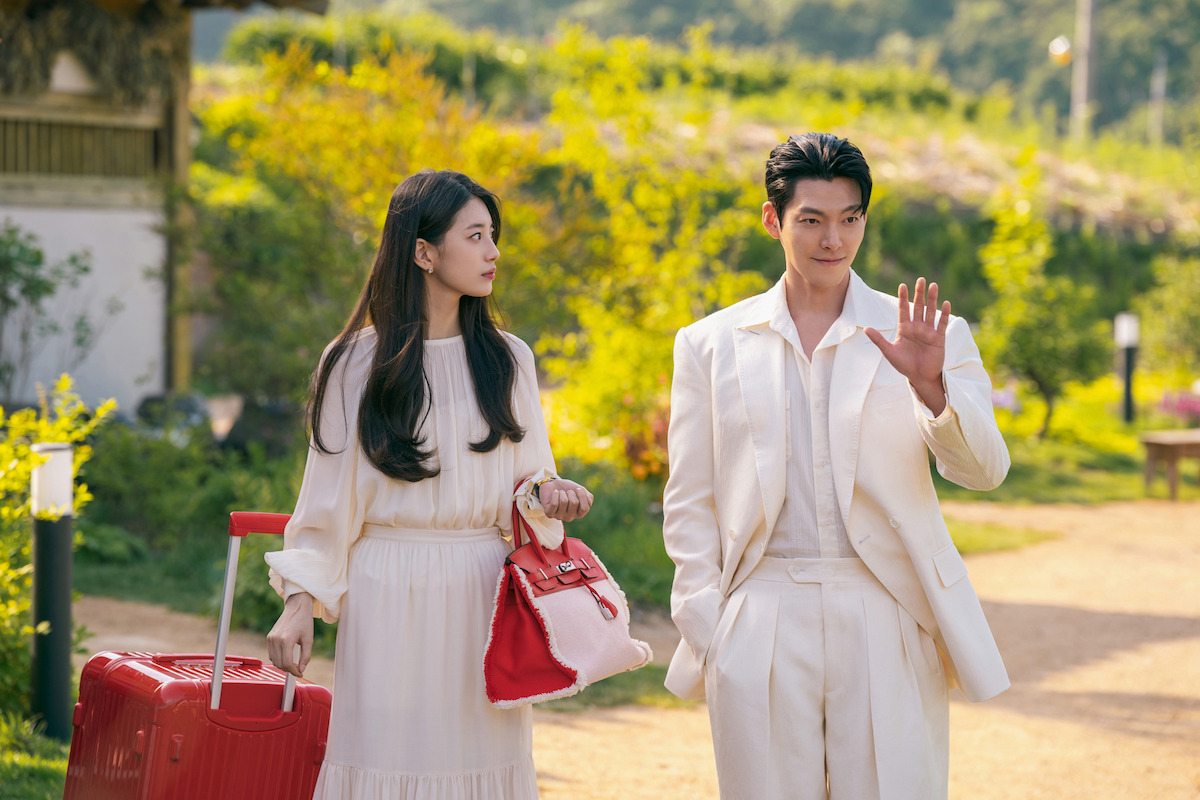 Cặp đôi Kim Woo Bin, Suzy hội ngộ trong bộ phim mới sau 9 năm - Ảnh 3.