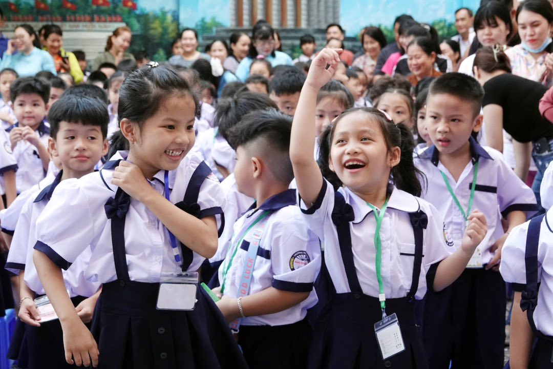 ទីក្រុងហូជីមិញ៖ ដោះស្រាយយ៉ាងតឹងរ៉ឹងចំពោះថ្នាក់ដឹកនាំ ប្រសិនបើមានការរំលោភលើចំណូល និងចំណាយនៅដើមឆ្នាំសិក្សា - រូបថត ១. TP.HCM: Xử lý nghiêm người đứng đầu nếu để xảy ra vi phạm thu chi đầu năm học - Ảnh 1.