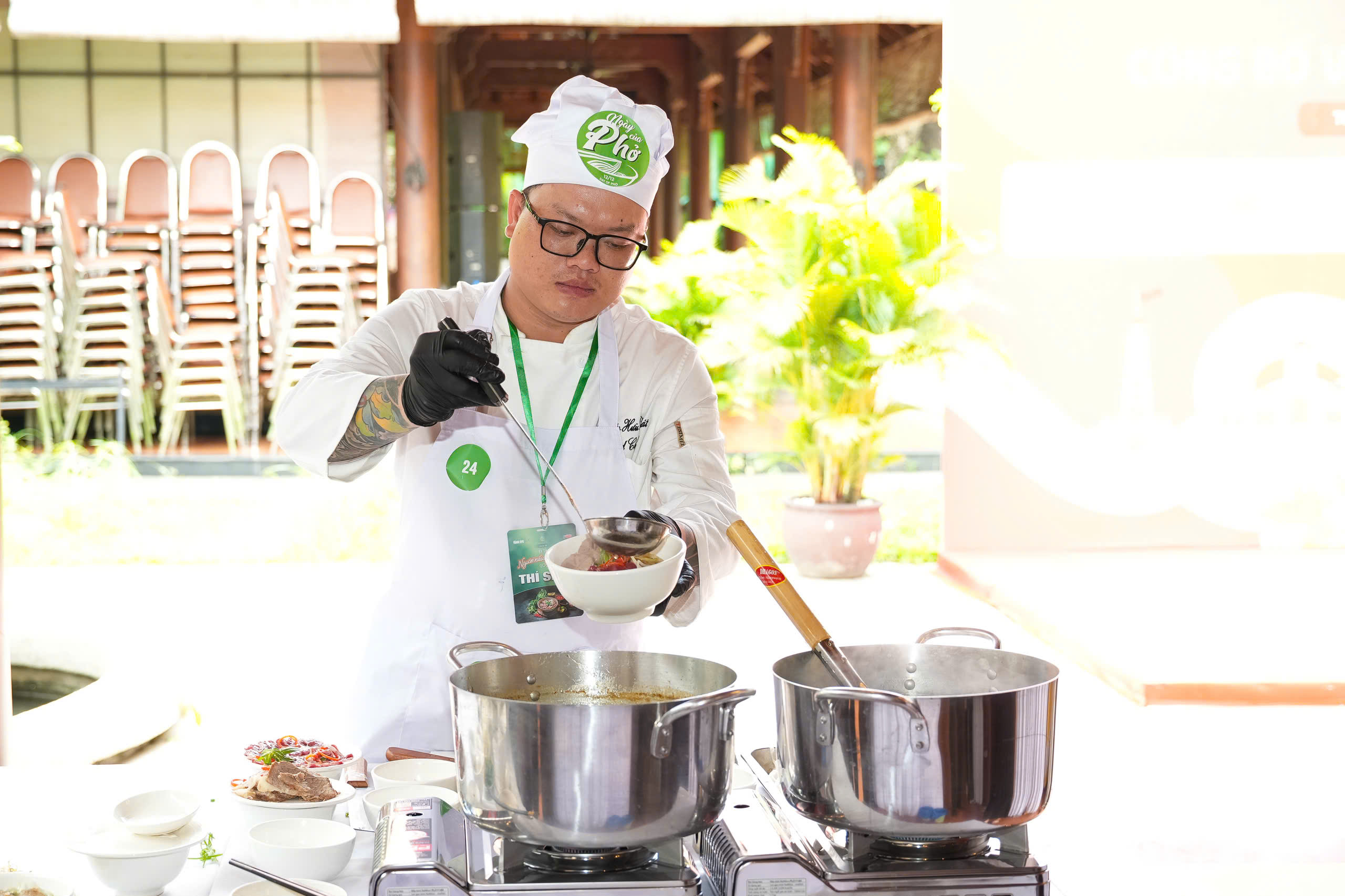 Pho មកពីគ្រប់តំបន់ប្រមូលផ្តុំគ្នាដើម្បីស្វែងរកចុងភៅ pho ល្អបំផុតនៅឆ្នាំ 2025 - រូបថត 17 ។ Phở mọi miền hội tụ để Đi tìm người nấu phở ngon năm 2025 - Ảnh 17.