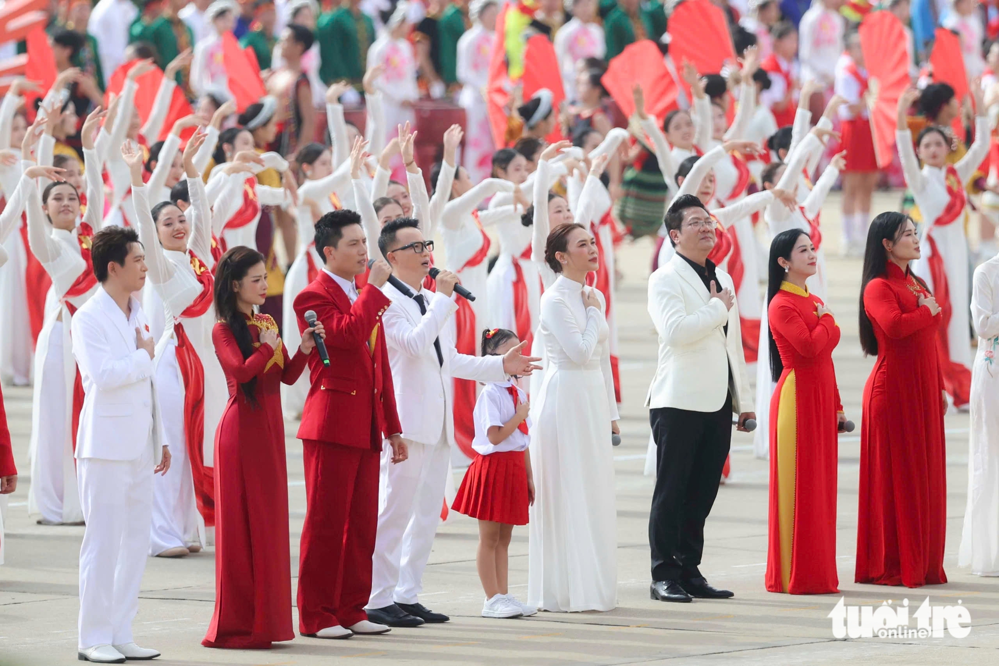 Mỹ Tâm - Ảnh 1.