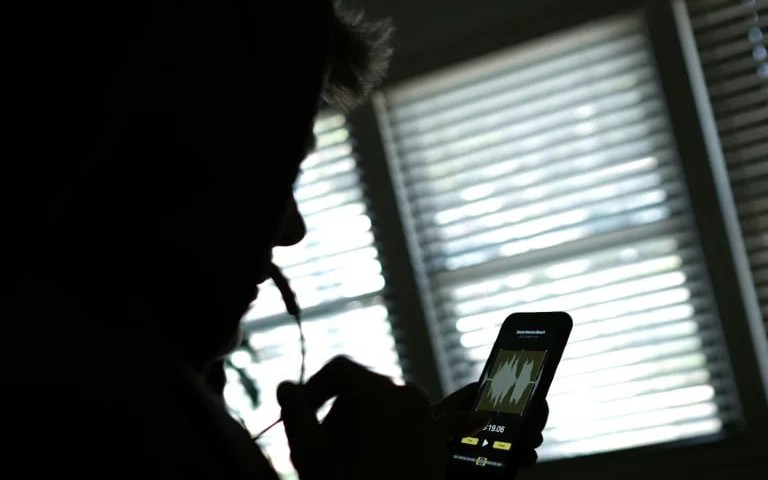 Over half of deepfakes with under-18 victims made by classmates- Ảnh 2. Over half of deepfakes with under-18 victims made by classmates- Ảnh 2.