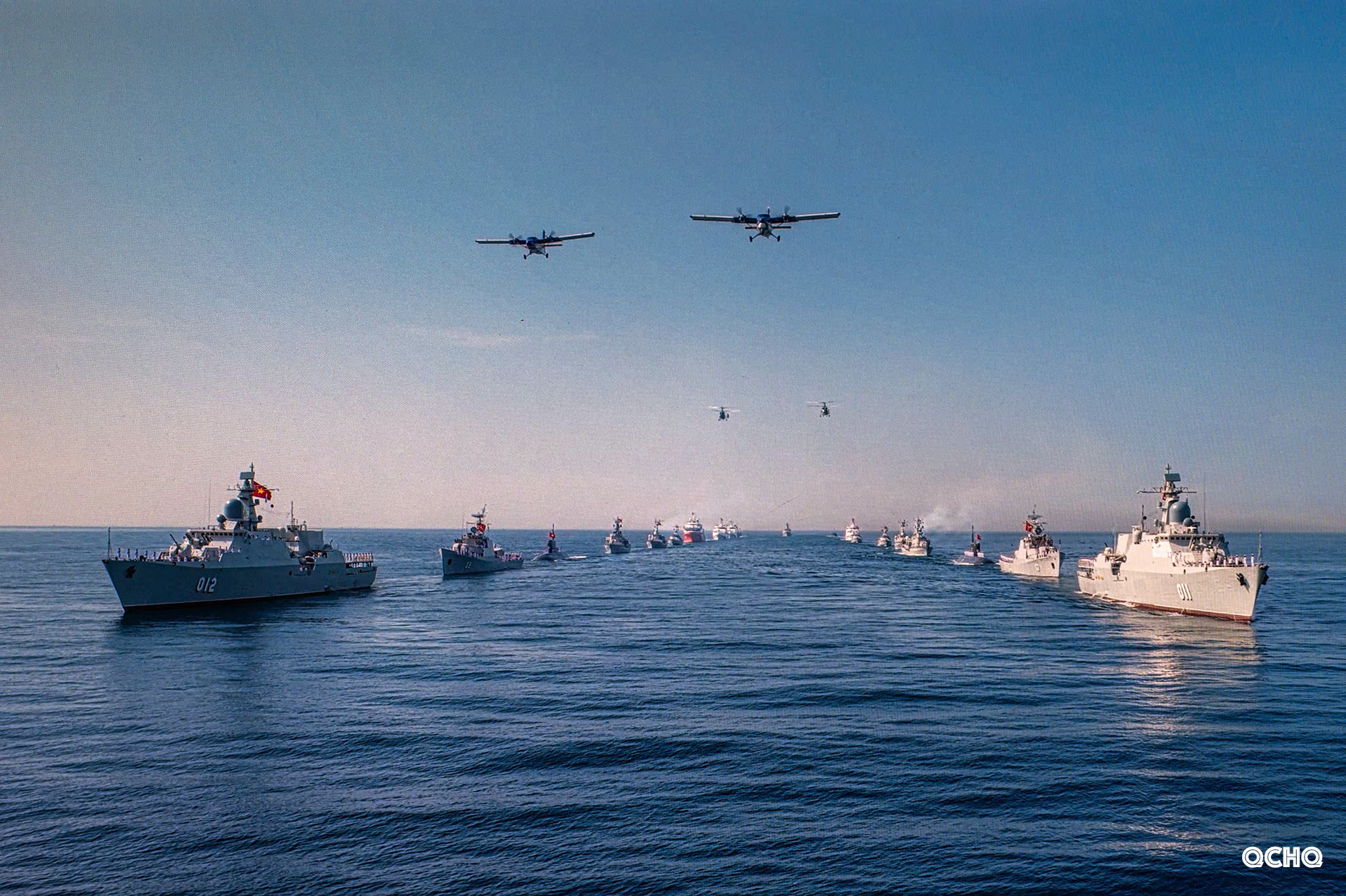 Vietnam stages first naval parade featuring submarines, missile frigates- Ảnh 19. Vietnam stages first naval parade featuring submarines, missile frigates- Ảnh 19.