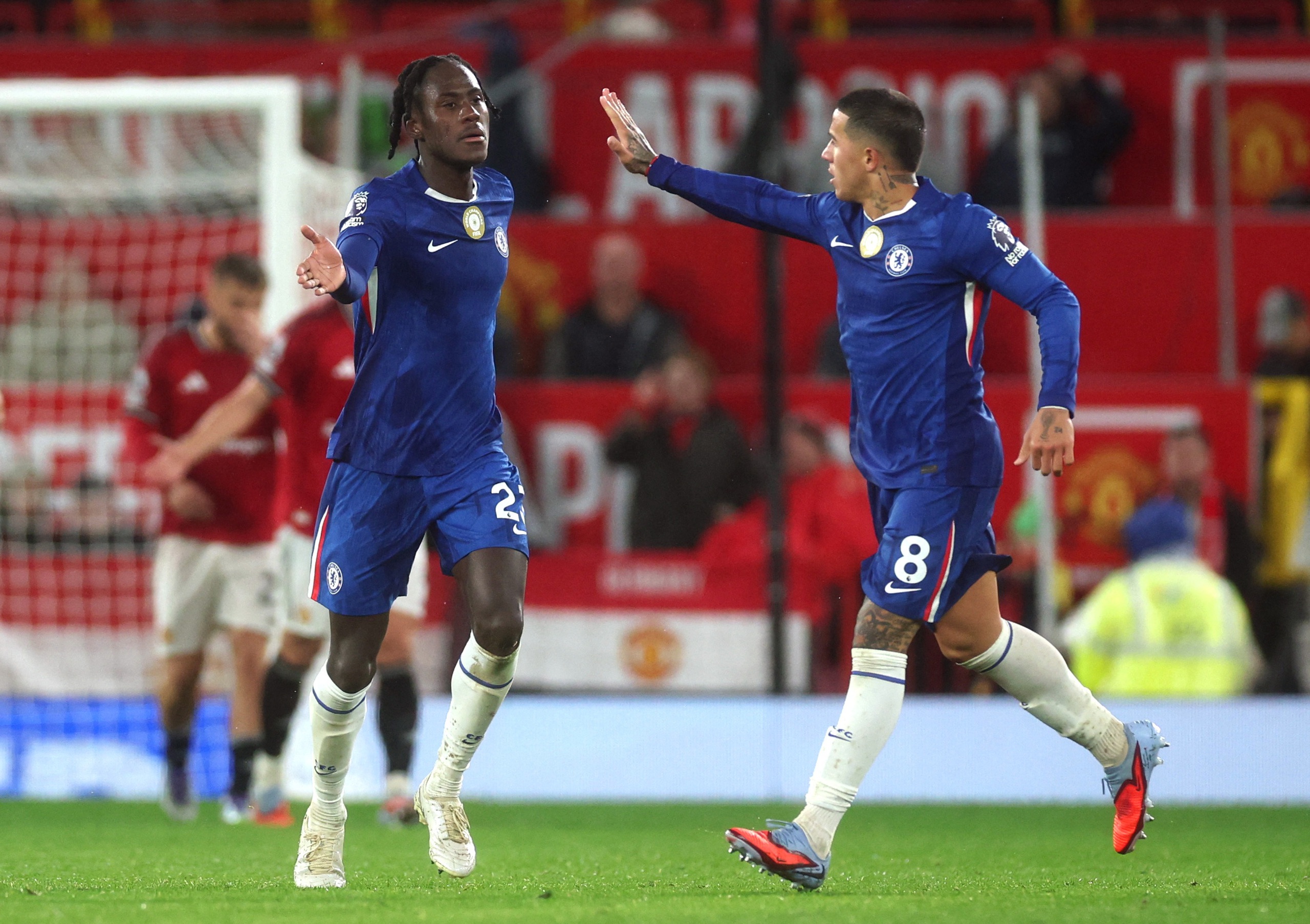 Man United đánh bại Chelsea trong trận cầu có 2 thẻ đỏ - Ảnh 4.