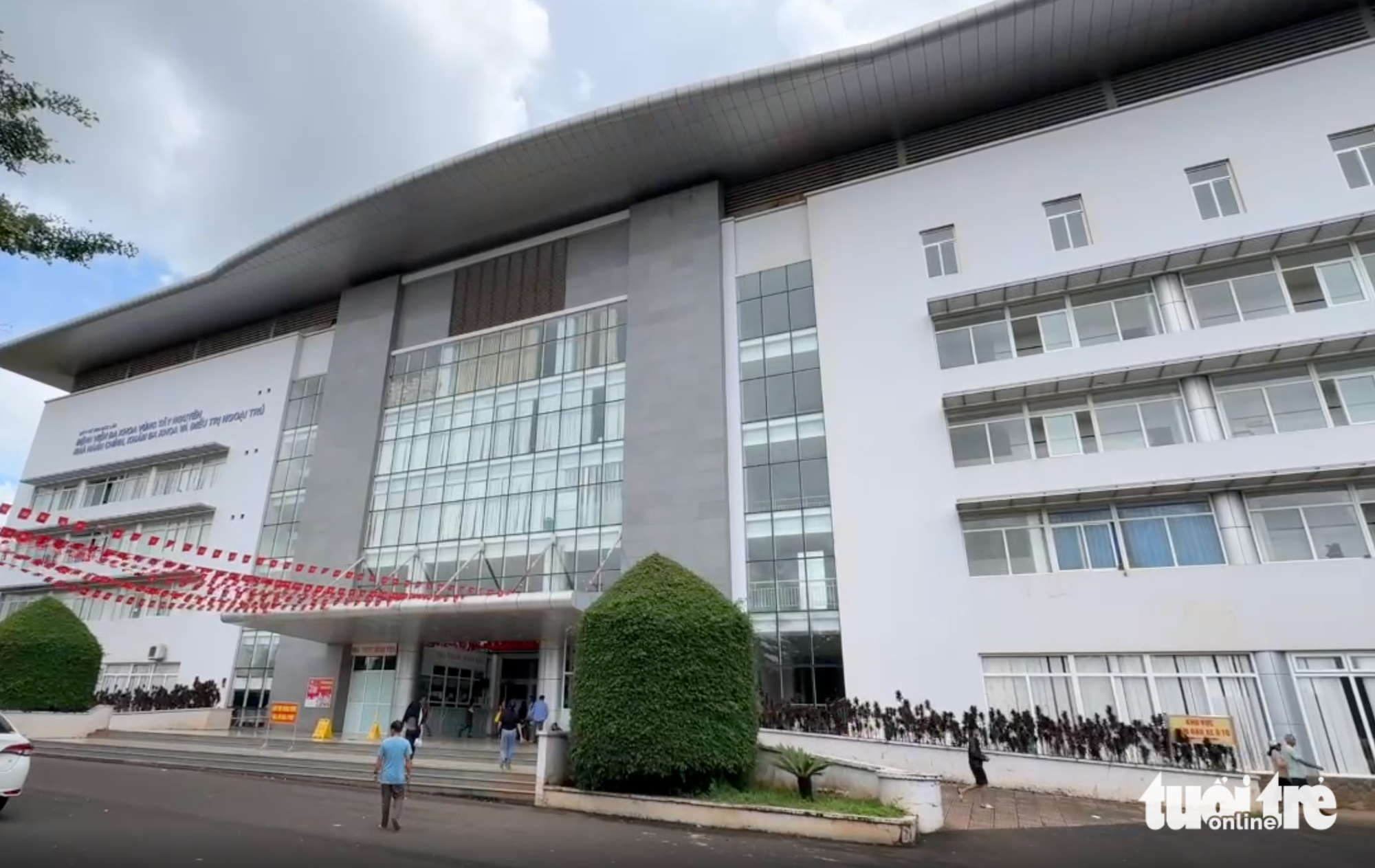 Sở Y tế Đắk Lắk báo cáo Bộ Y tế vụ kê khống gần 500 ca tán sỏi - Ảnh 2.