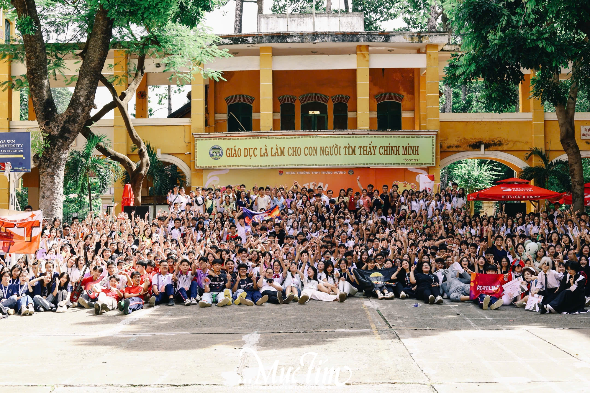 Teen Trường THPT Trưng Vương cùng nhau tạo nên ‘khởi đầu mới’ tại trại chào đón học sinh khối 10 - Ảnh 1.