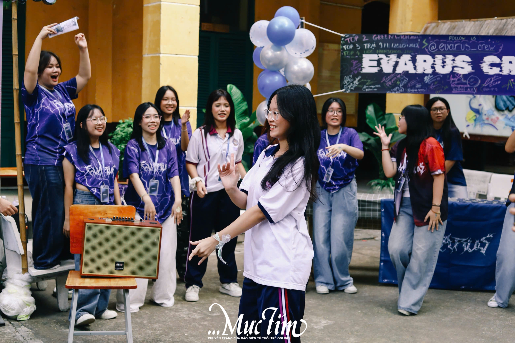 Teen Trường THPT Trưng Vương cùng nhau tạo nên ‘khởi đầu mới’ tại trại chào đón học sinh khối 10 - Ảnh 32.