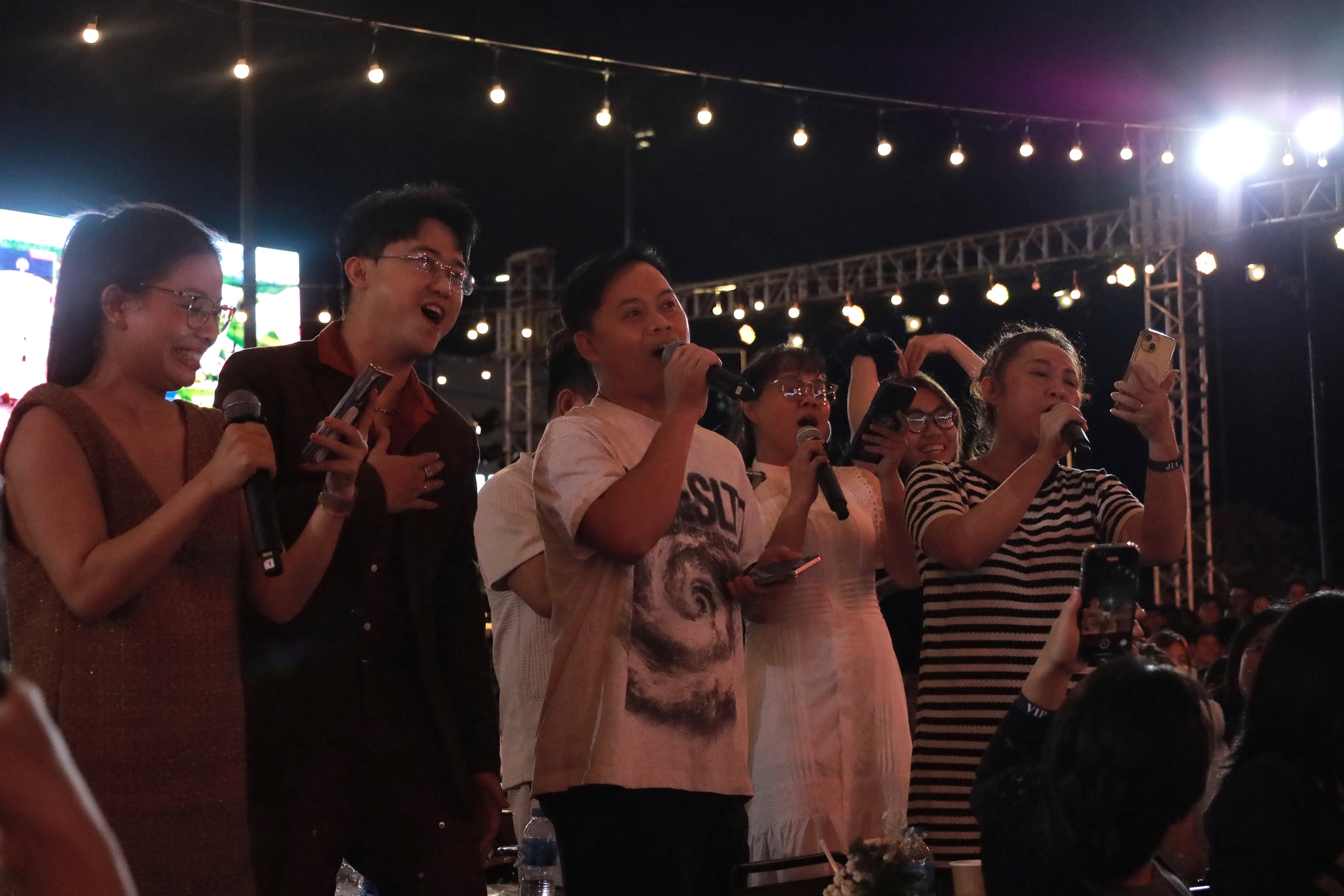 Đinh Band, Phạm Anh Duy, Ái Phương cùng góp mặt trong đêm nhạc Acoustic - Ảnh 5.