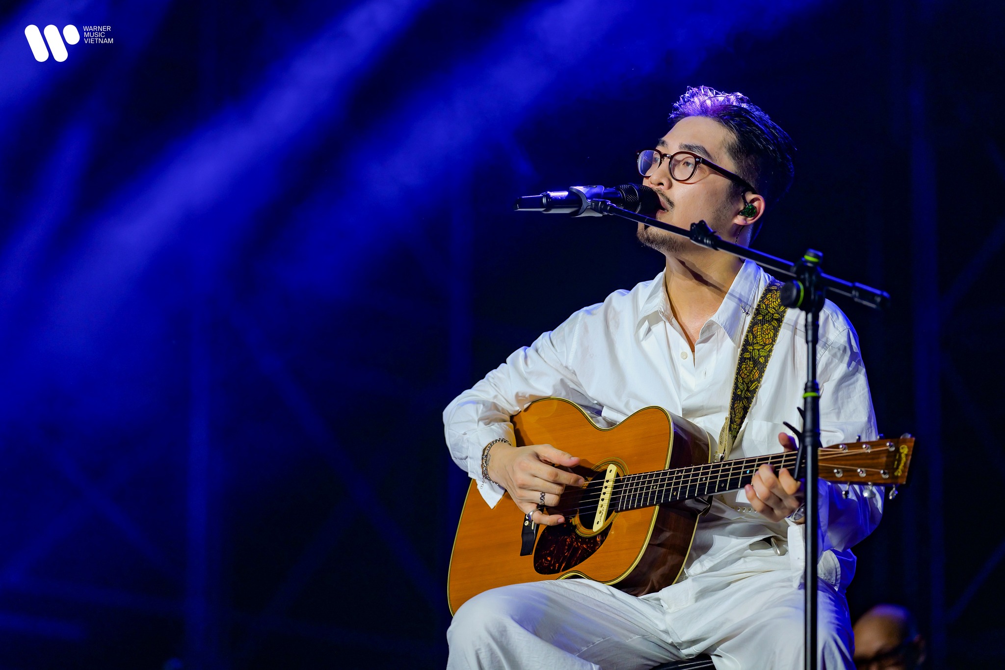 Vũ. gây bão với diện mạo mới tại V Fest, fan rối rít 'chú nào, ảnh mà?' - Ảnh 4.