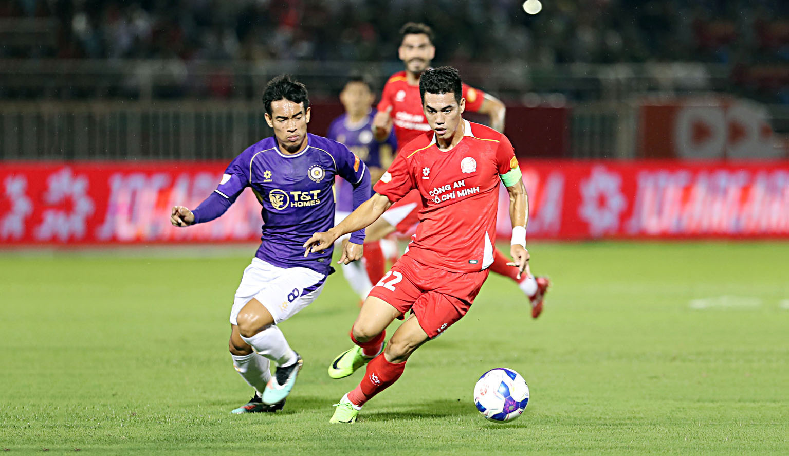 Hari kepulangan Tien Linh - Foto 1. Ngày trở về của Tiến Linh - Ảnh 1.