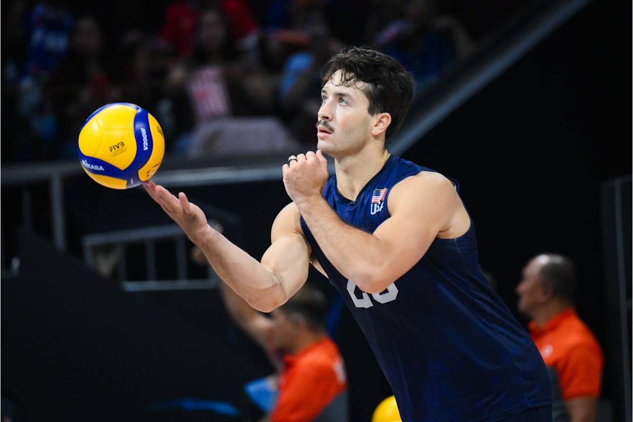 Bóng chuyền, môn thể thao thu hút cả 3 giới - Ảnh 9.