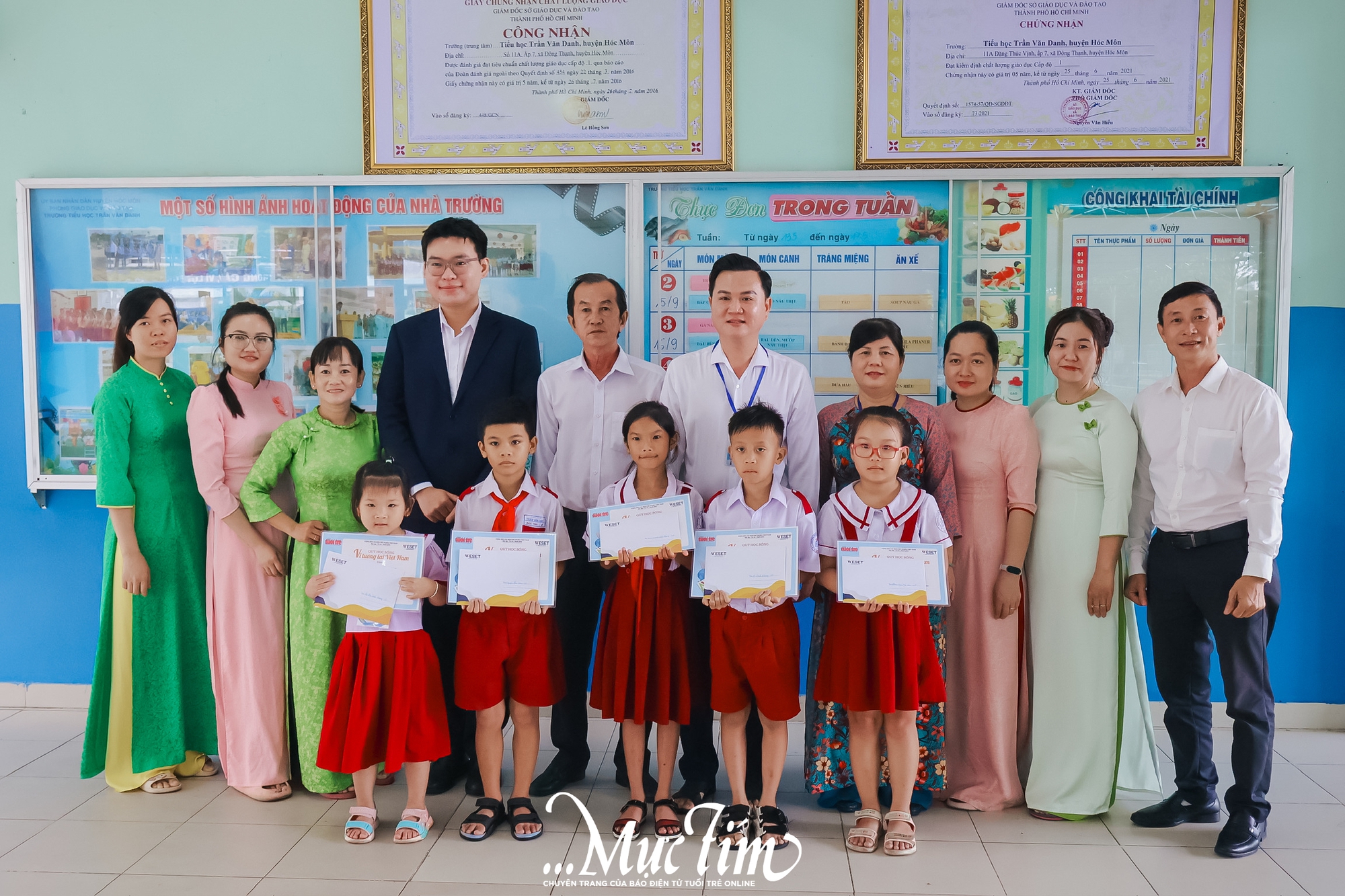 Buổi trao Học bổng Vì tương lai Việt Nam đặc biệt tại Trường tiểu học Trần Văn Danh - Ảnh 2.